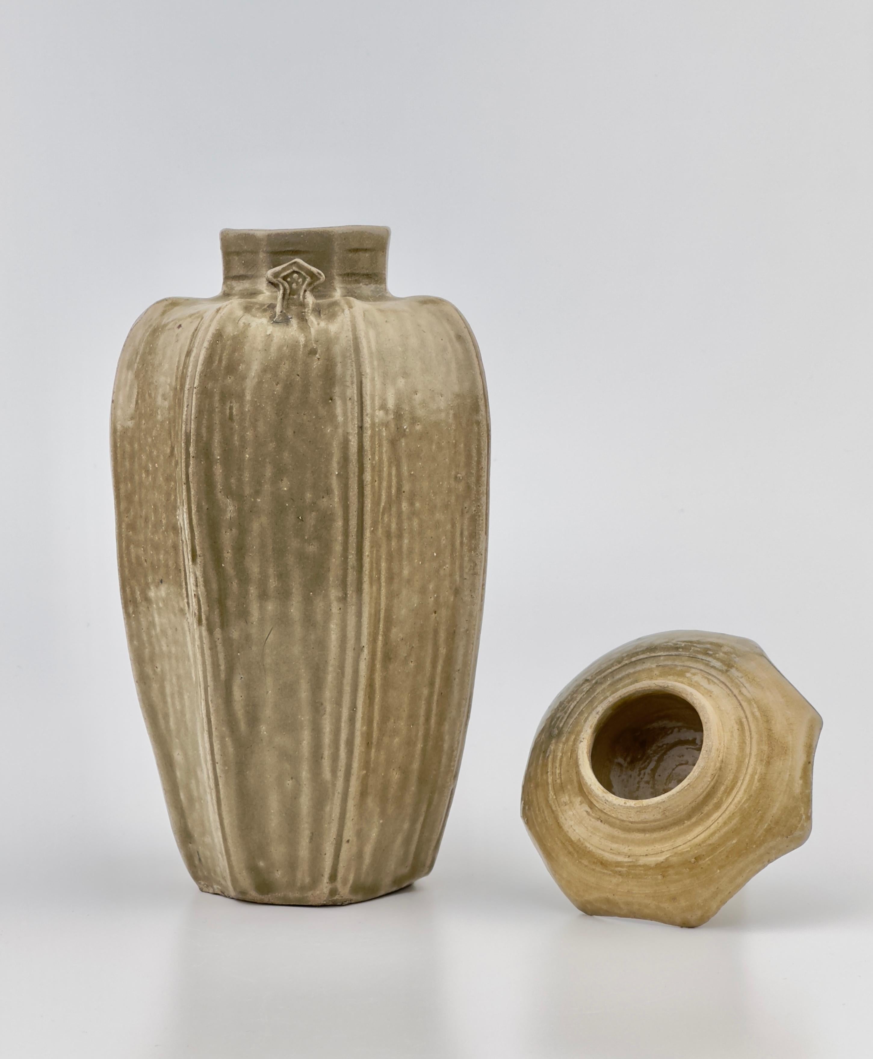A Rare 'Yue' Celadon Glazed Octagonal Vase, Western Jin Dynasty (266 - 316 AD) For Sale 2
