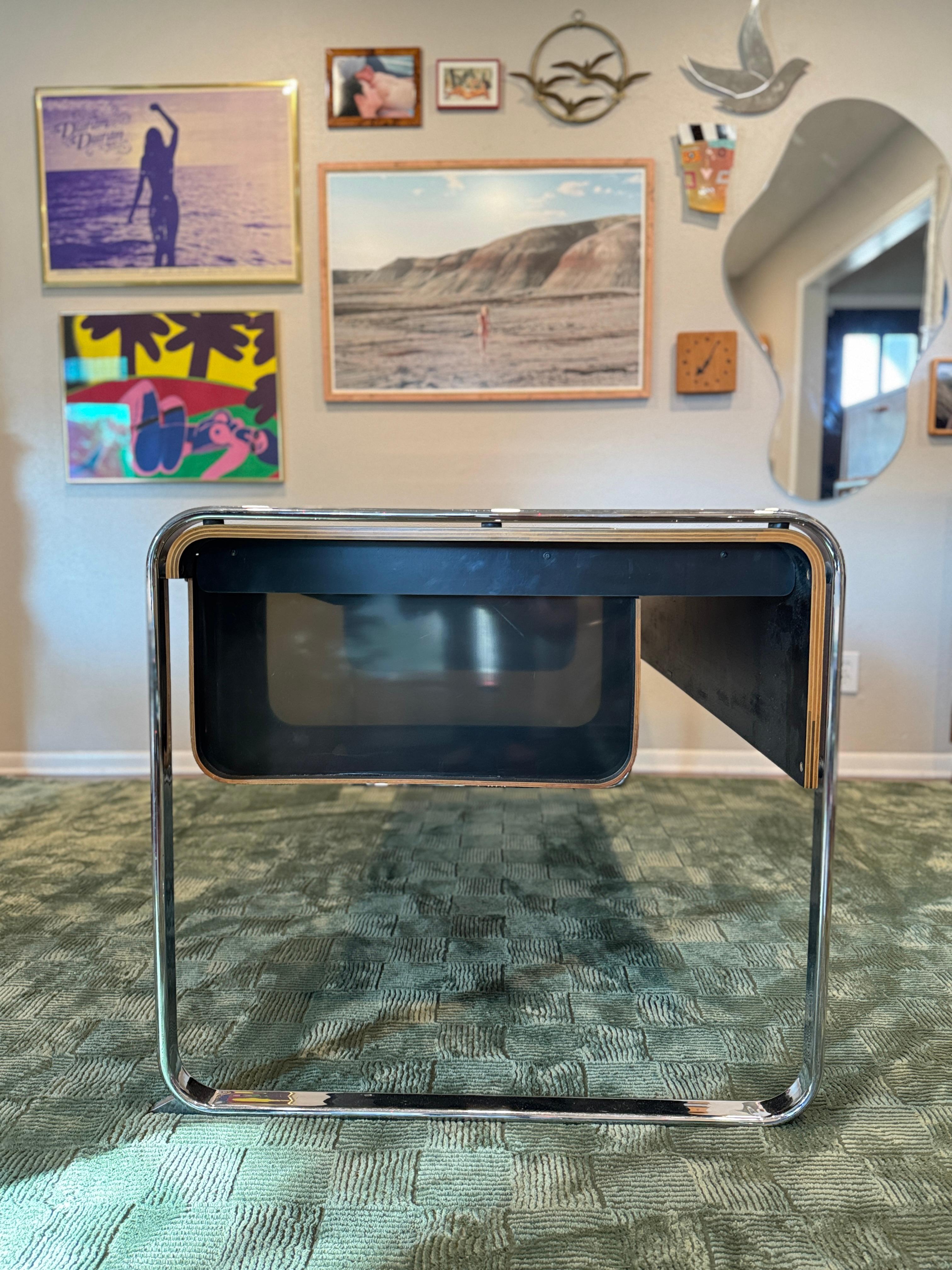 A rare zebra wood desk designed by Peter Protzmann for Herman Miller, 1970s 7