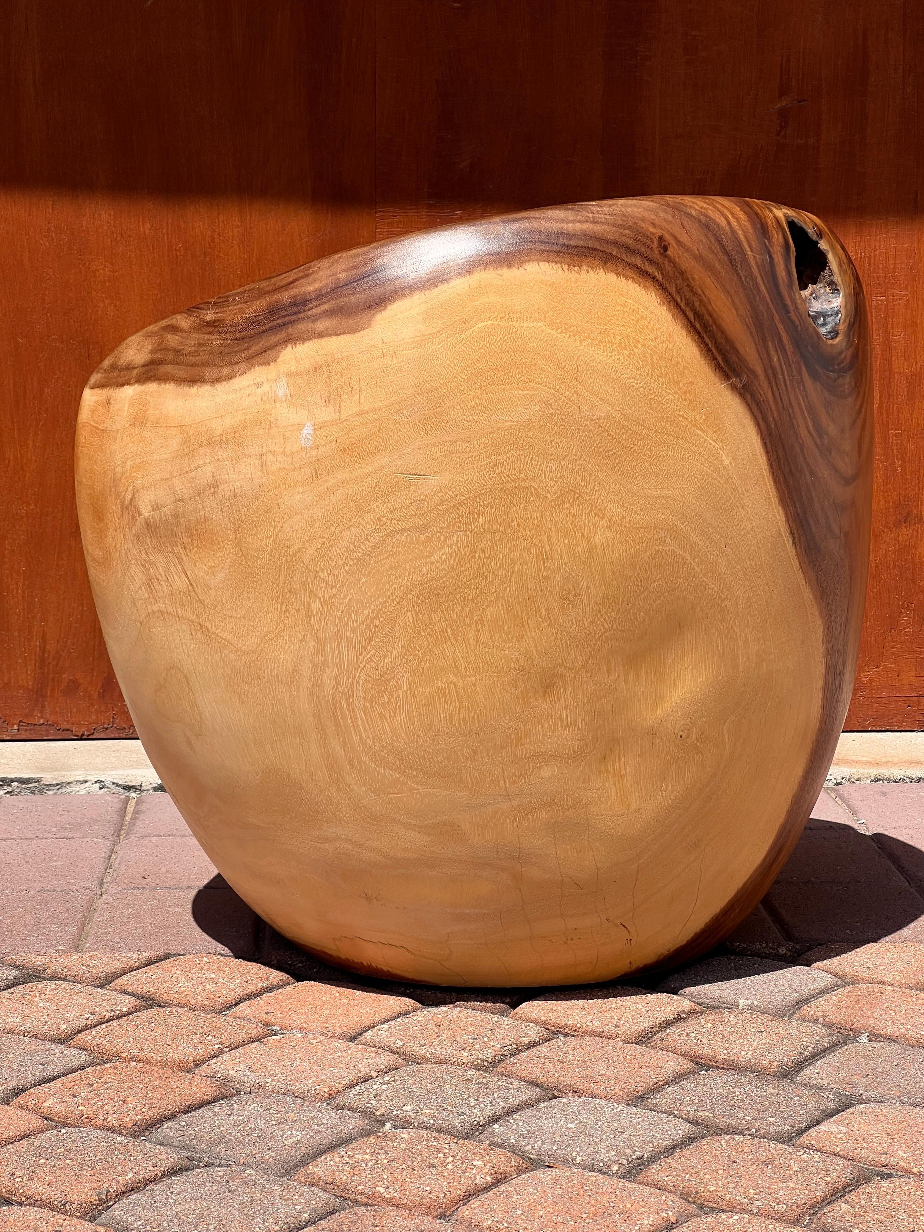 Organico moderno Sedia intagliata a mano in legno di radice grezza, XX secolo in vendita