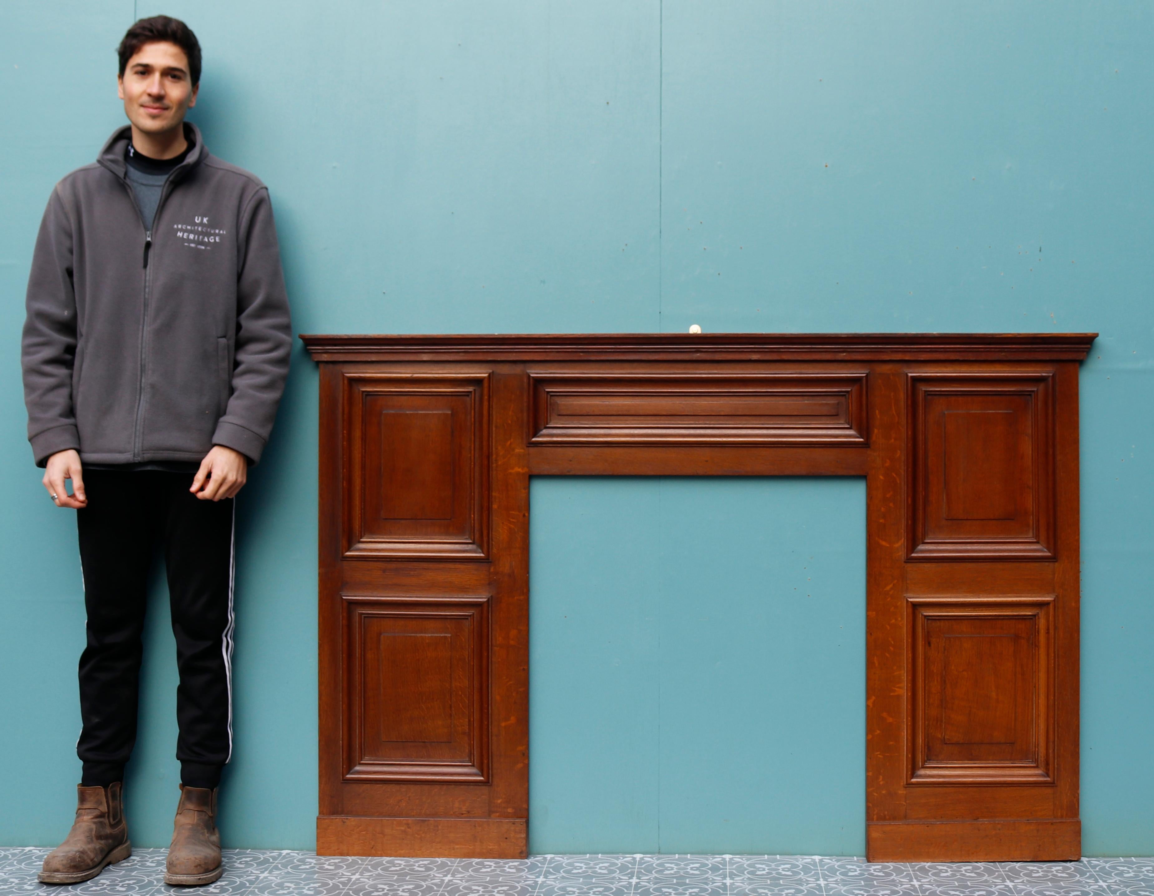 Antique Panelled oak fire surround. An attractive English fireplace with panelled jambs, dating to the early 20th century. Solid oak and in great structural condition.

Additional dimensions

Opening height 86 cm

Opening width 75.5