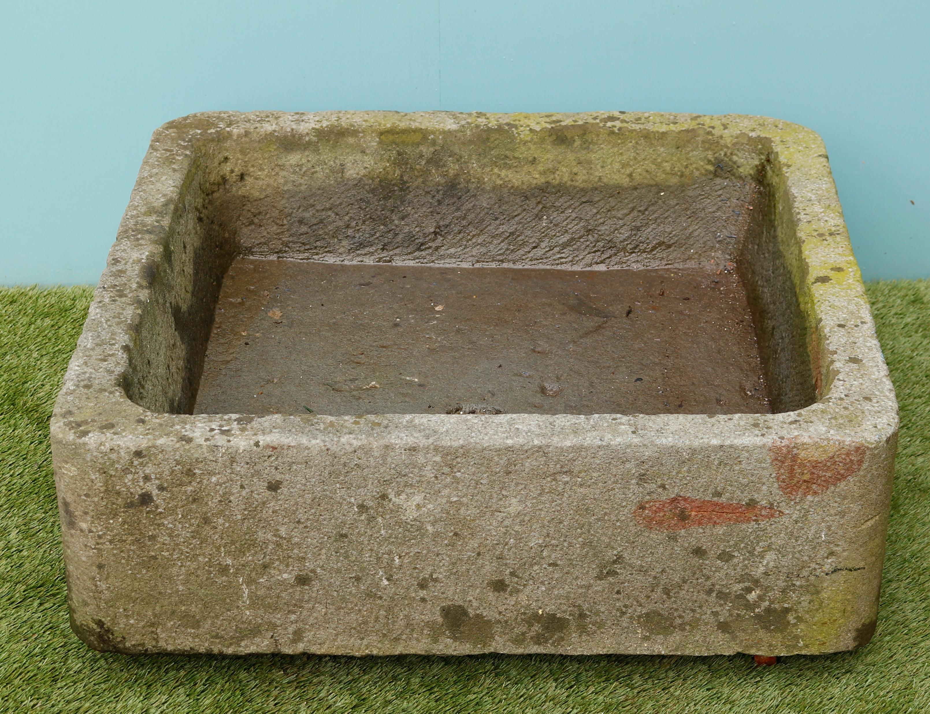 A reclaimed stone trough suitable for use as a planter or as a sink.

Additional Dimensions

Drain hole – diameter 4.5 cm.