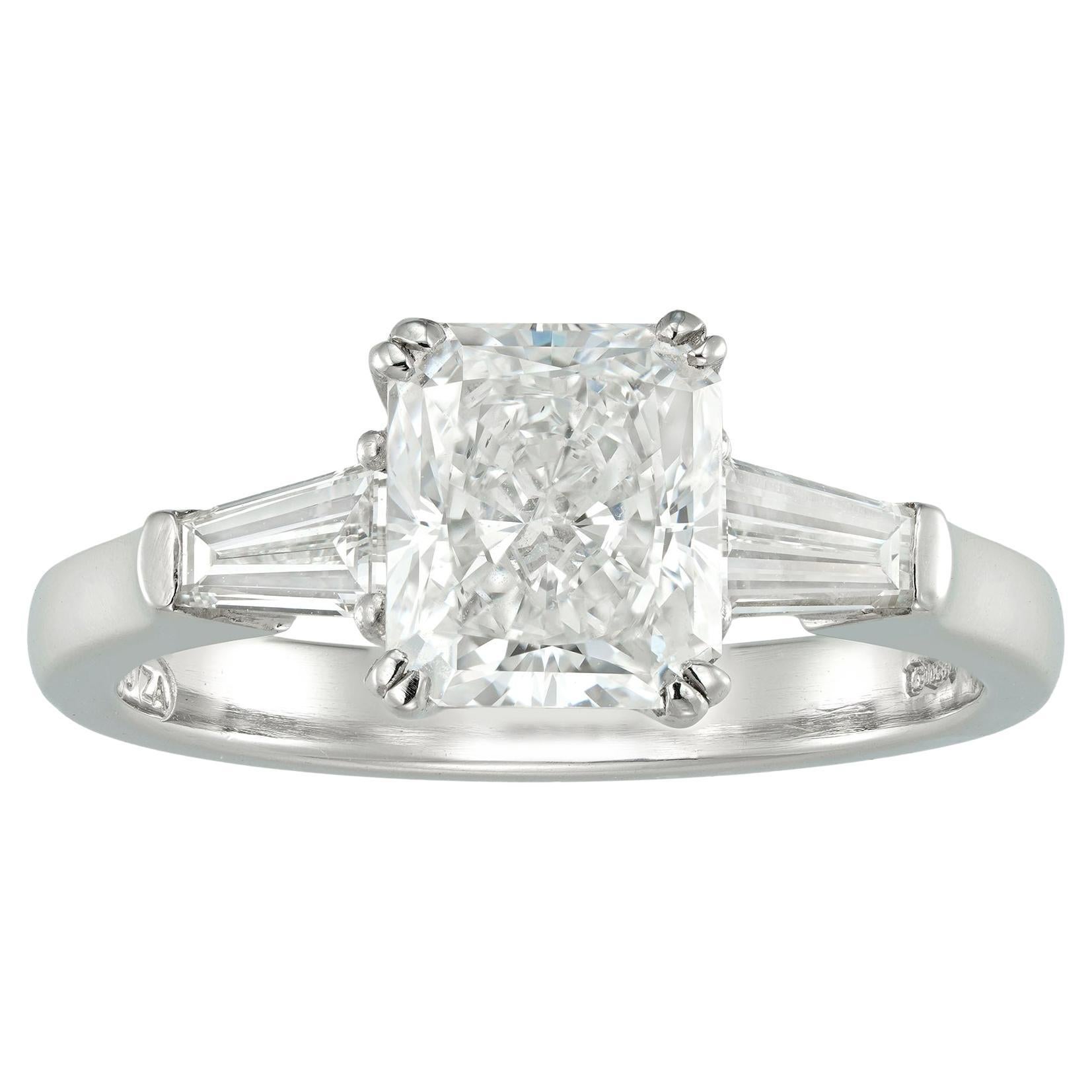 Rectangular Brilliant-Cut Diamond Ring For Sale
