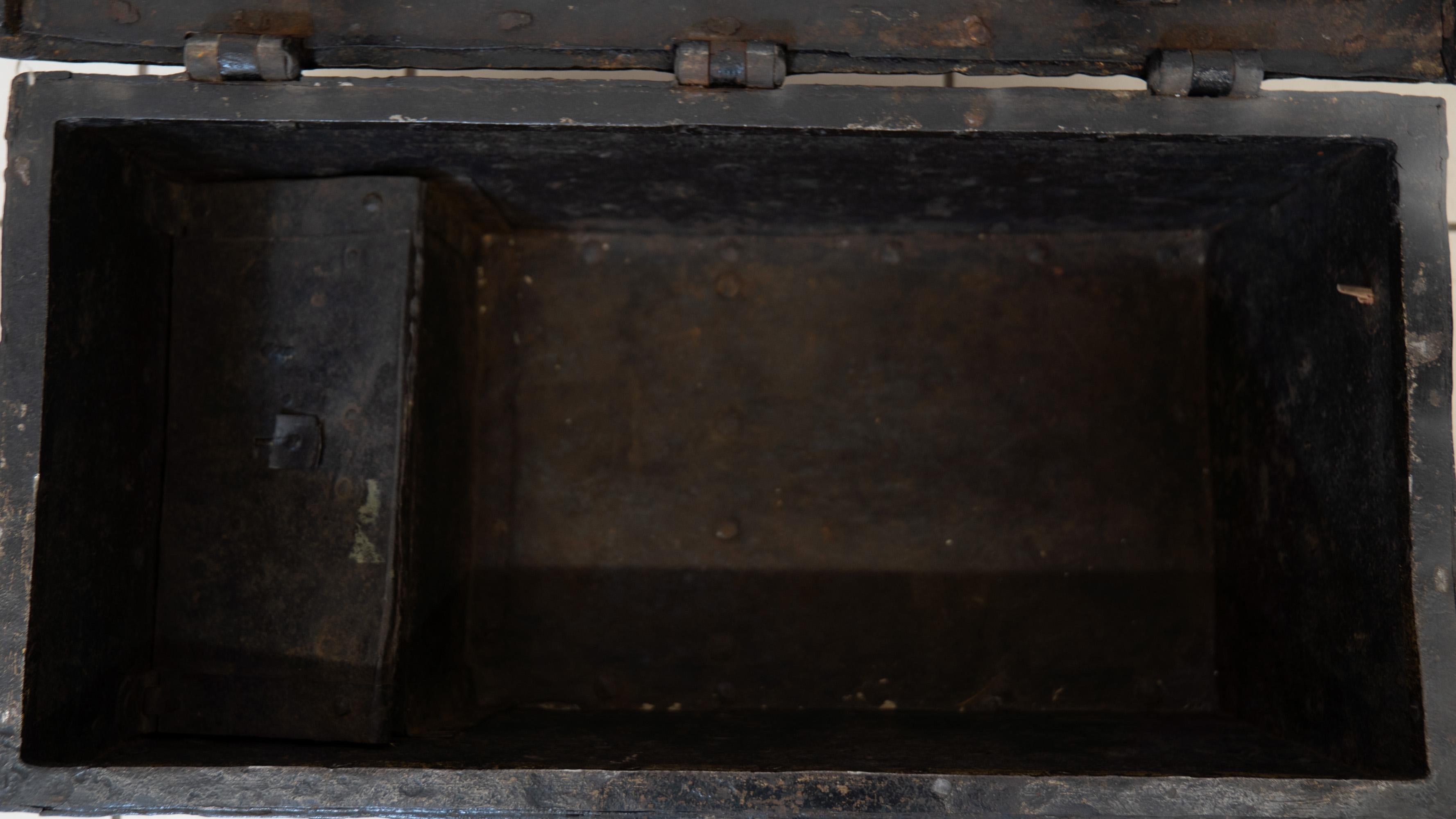 Un forziere in ferro battuto 