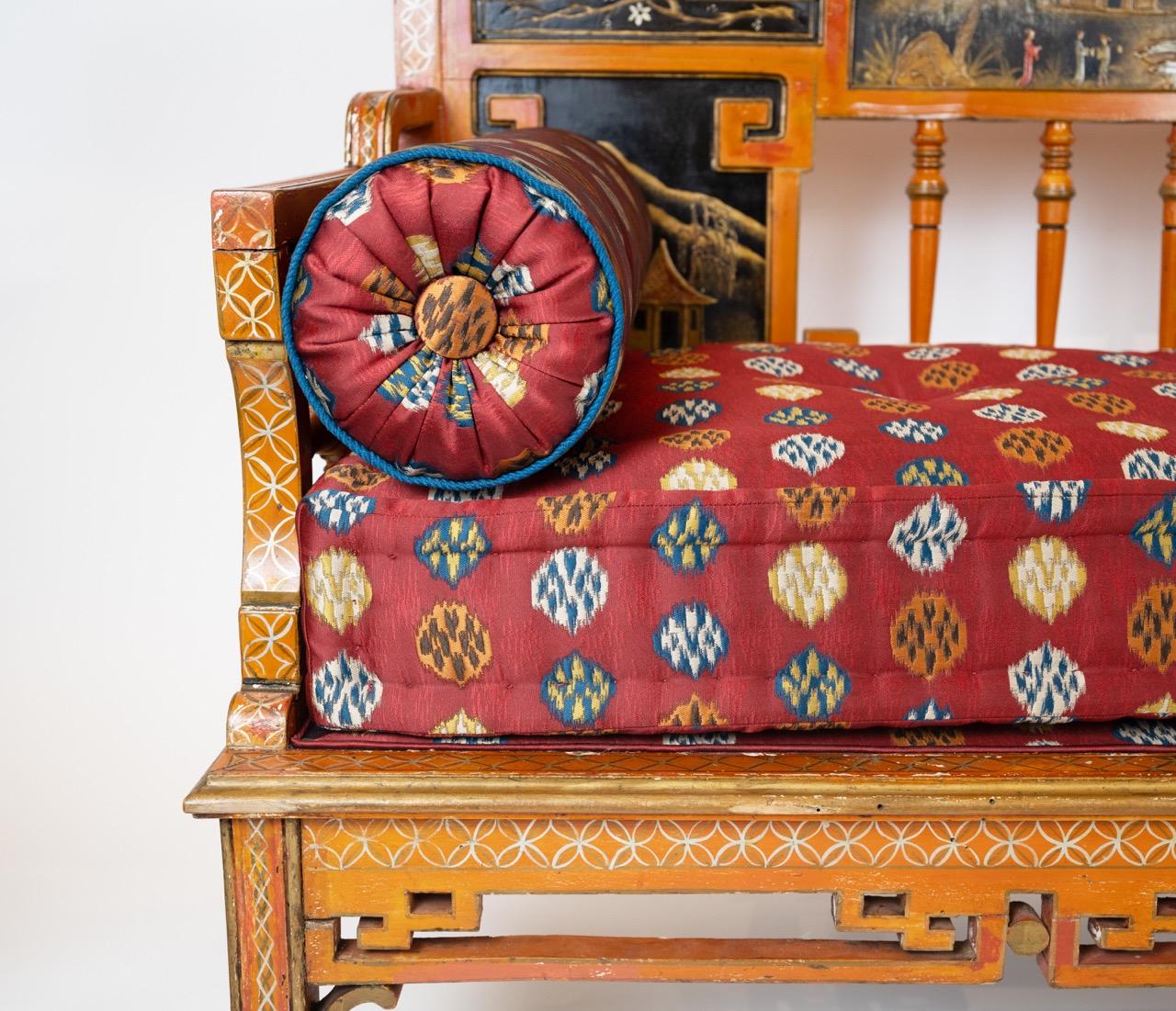 A Red Painted Chinoiserie Settee In Good Condition For Sale In New York, NY