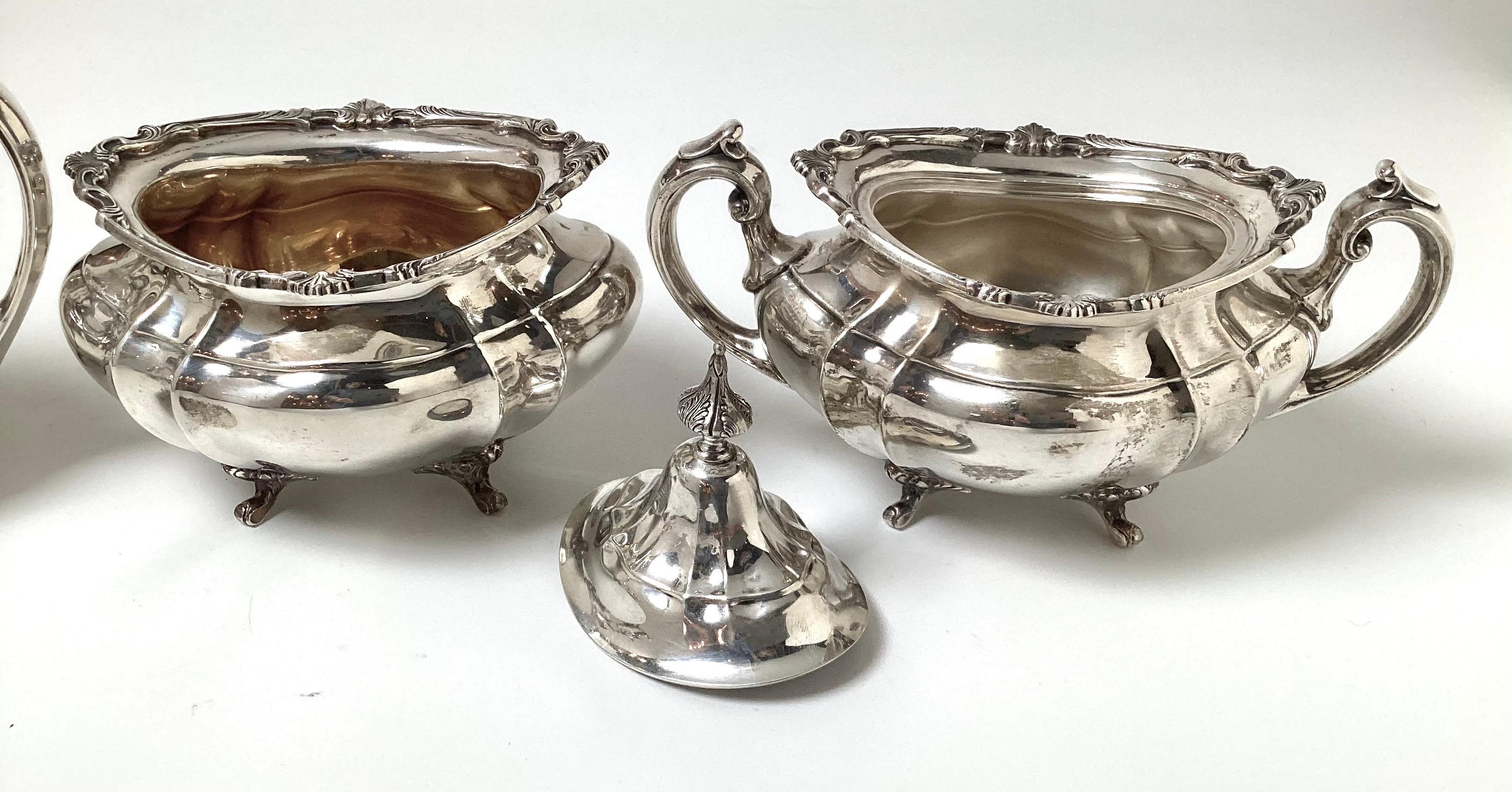 A Reed and Barton Sterling 5pc Tea Set Service  For Sale 3