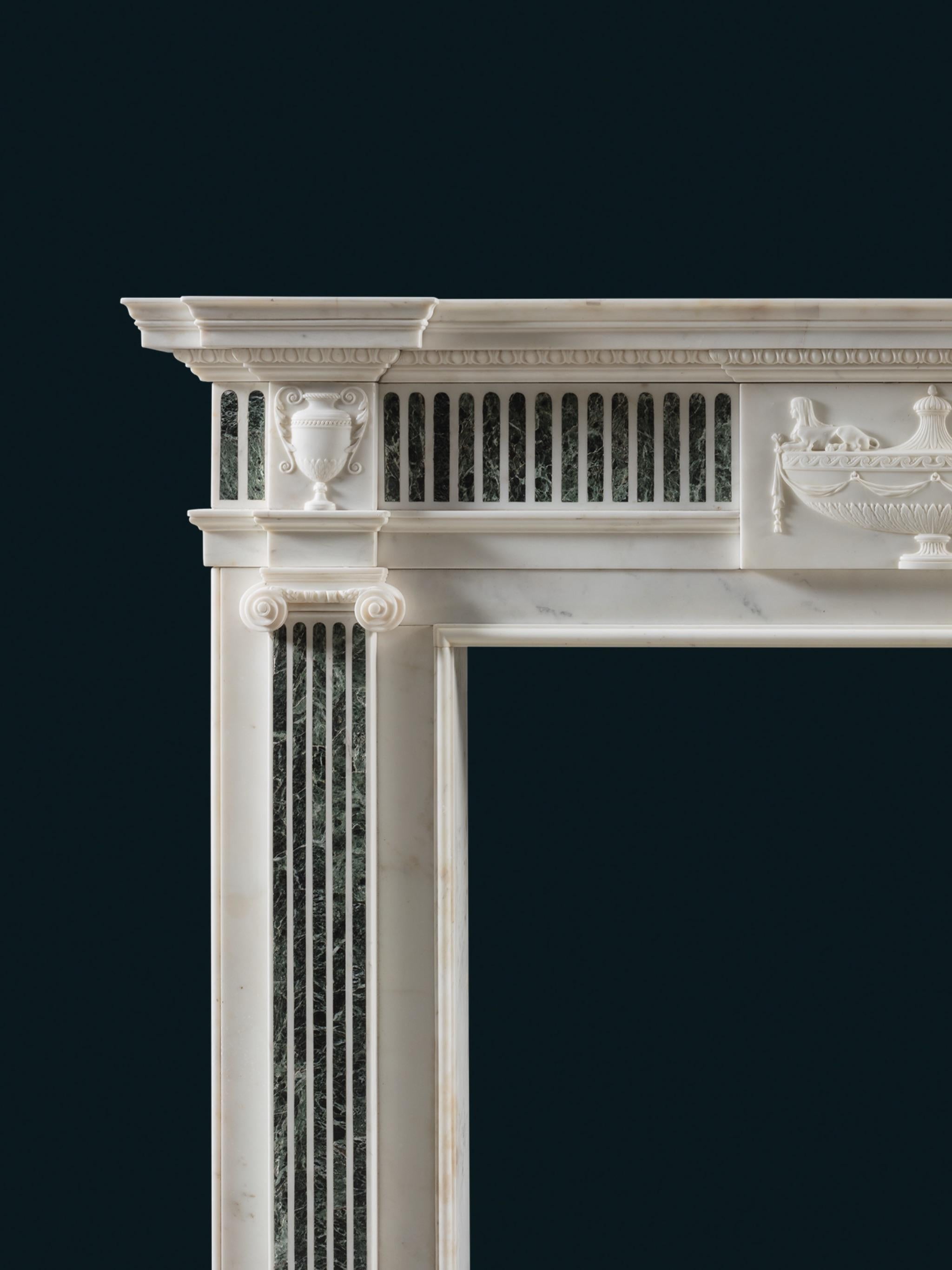 Cheminée néoclassique raffinée des années 1780 en marbre statuaire avec incrustations de Tinos Bon état - En vente à London, GB