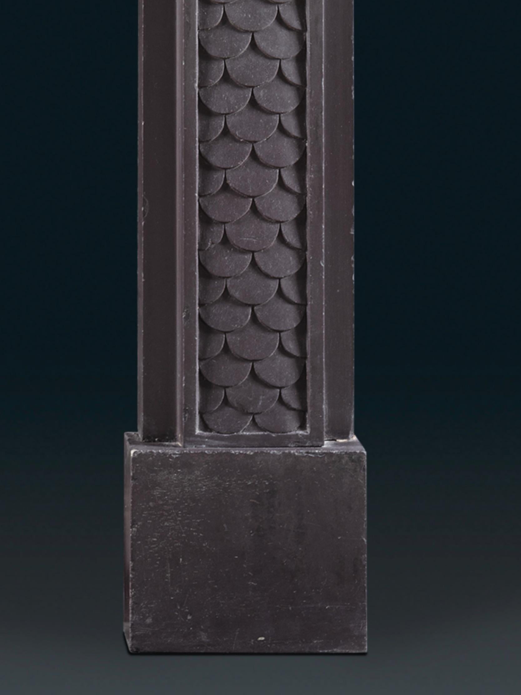 A Refined Early Regency Welsh Chimneypiece Carved in Slate In Good Condition In London, GB