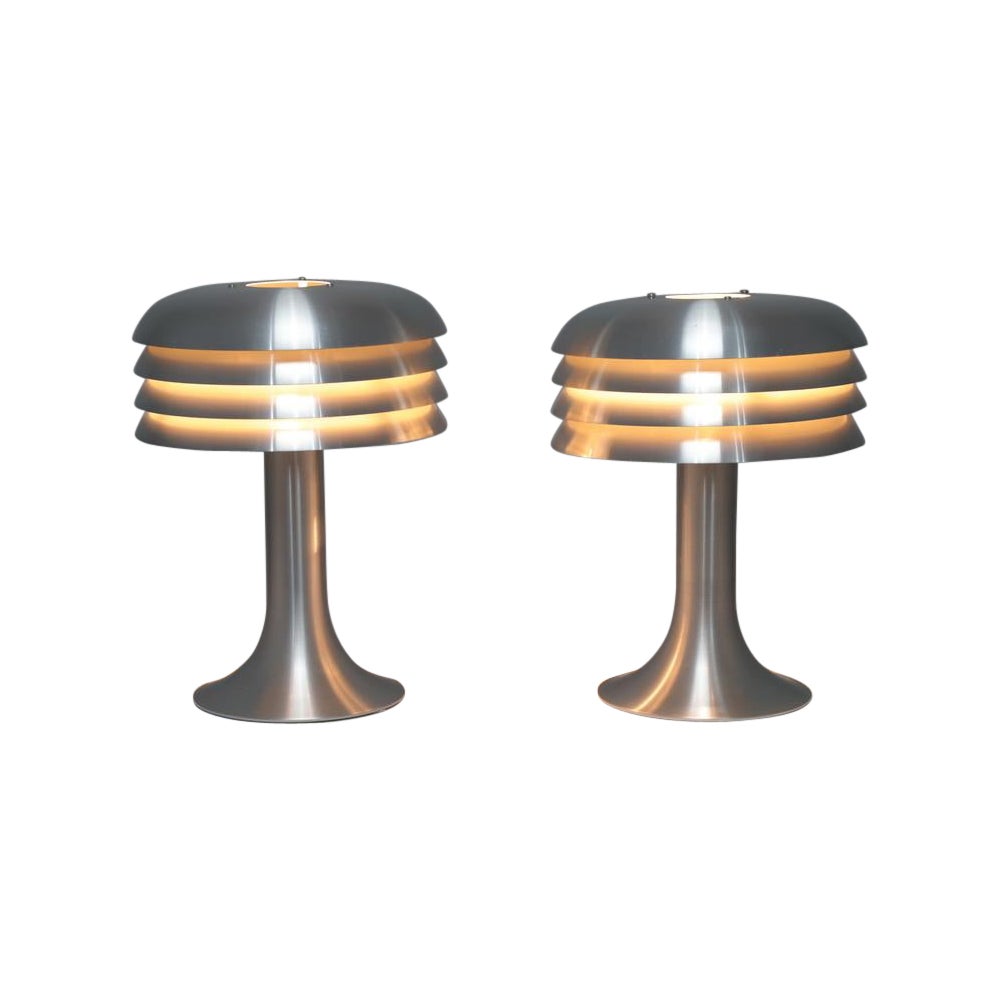 A refined pair of BN 26 table lamps designed by Hans-Agne Jakobsson for AB Marka