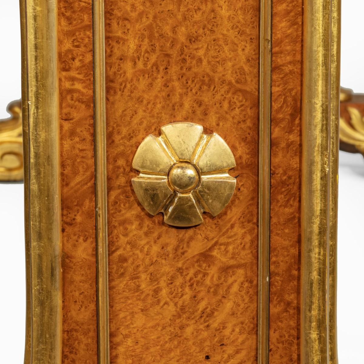 Début du XIXe siècle Table de bibliothèque Regency et dorée attribuée à Seddon et Morel en vente