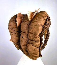 A Regency brown taffeta silk Padded Calash Bonnet - England, late 18th century