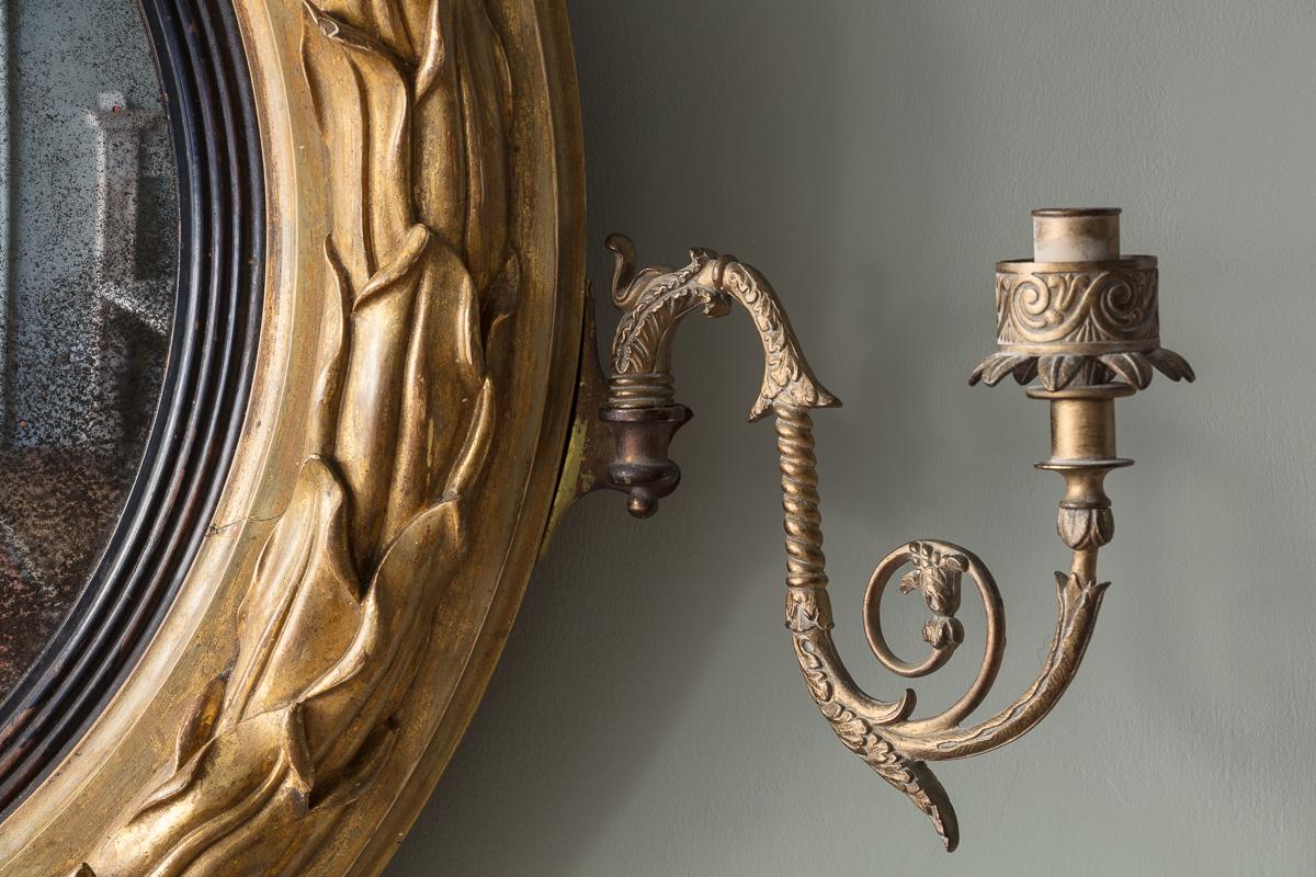 Regency geschnitzt Giltwood konvex Spiegel im Zustand „Gut“ im Angebot in London, GB