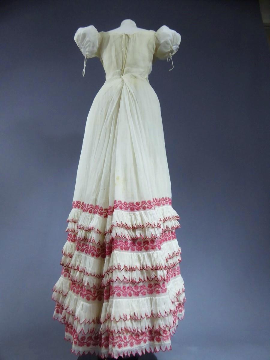 A Regency Cotton Voile Day Embroidered Summer Dress -France Circa 1815/1820 For Sale 9