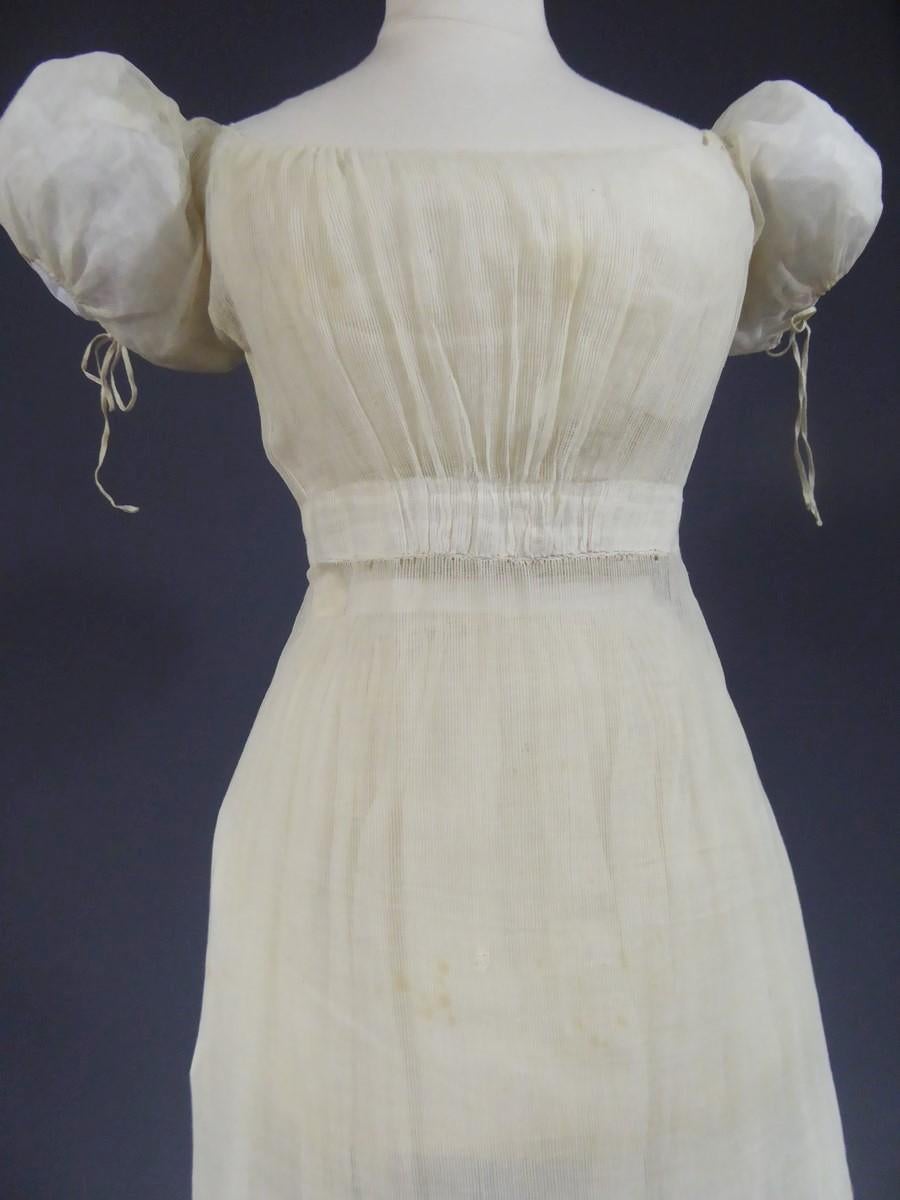 A Regency Cotton Voile Day Embroidered Summer Dress -France Circa 1815/1820 For Sale 2
