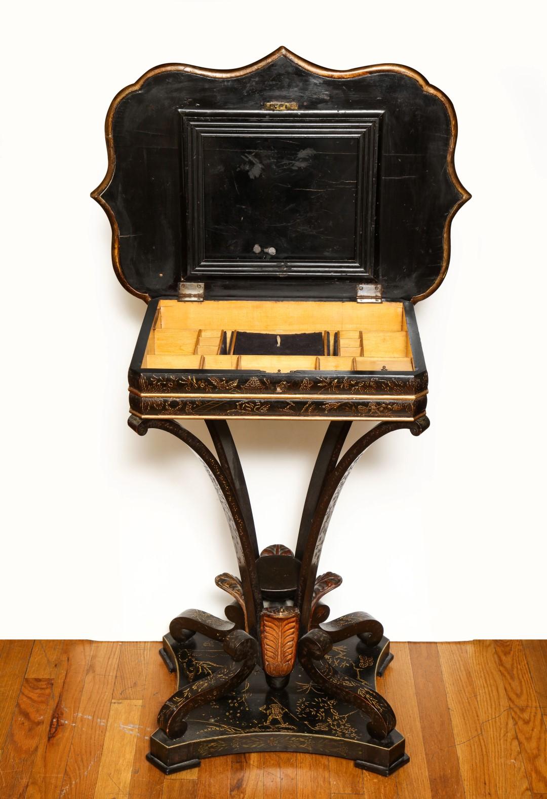 A Regency Dressing Table  In Good Condition In New York, NY