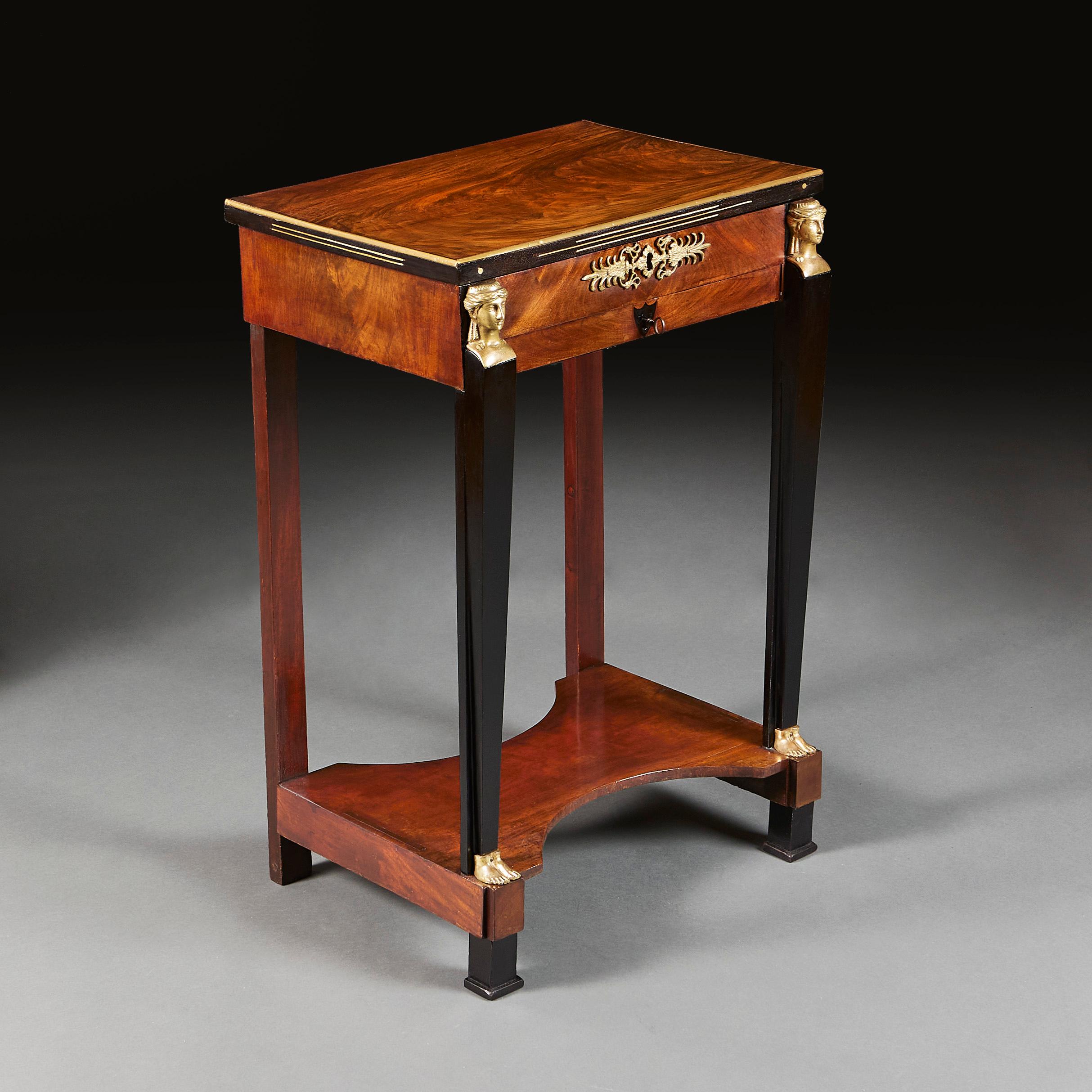 A Regency Egyptian Revival Bedside Table  In Good Condition For Sale In London, GB