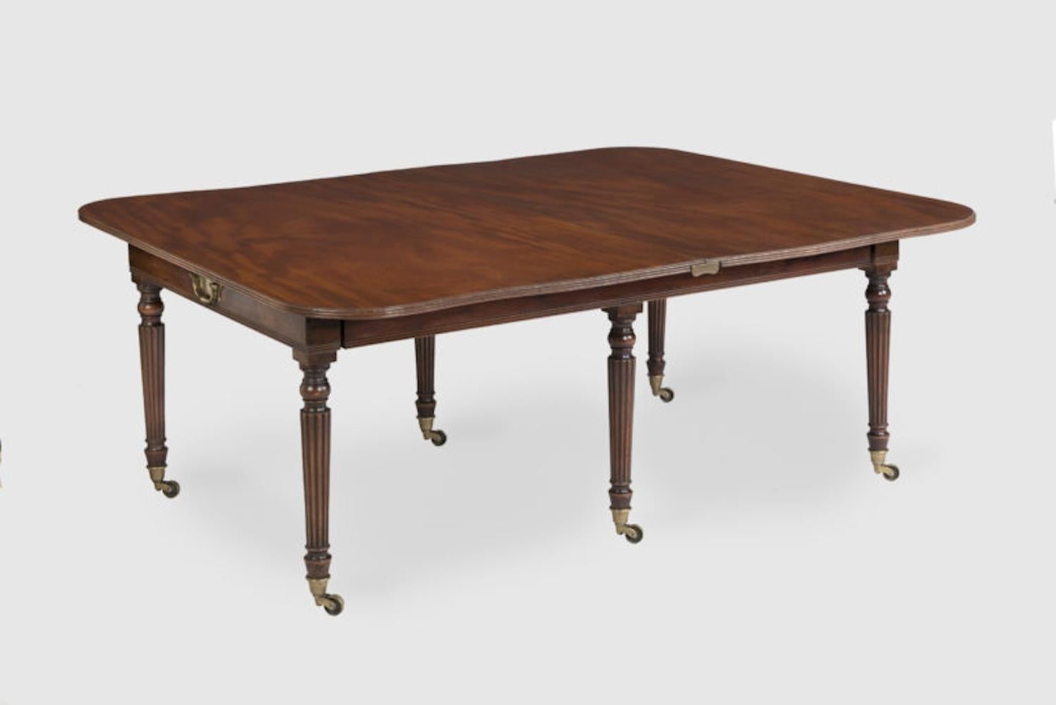 Early 19th Century A Regency extending dining table by Morgan & Sanders, suppliers to Lord Nelson For Sale