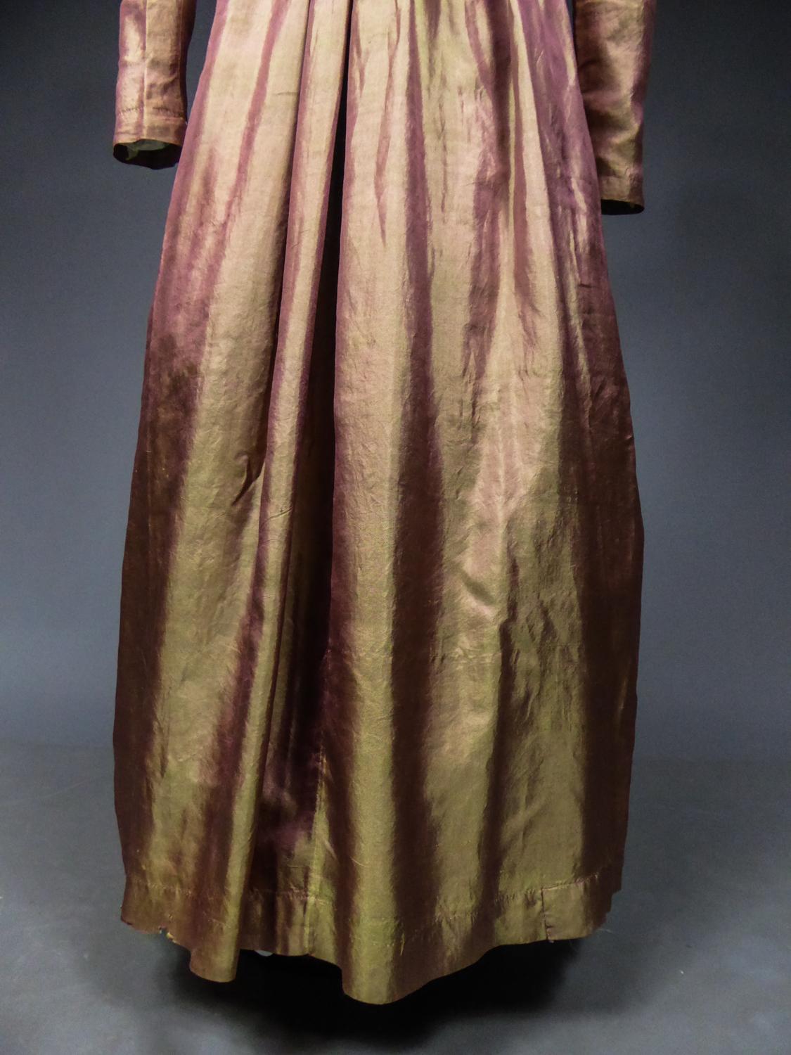 Brown A Regency French Changing taffetas Silk day Dress - Napoleonic Era Circa 1810