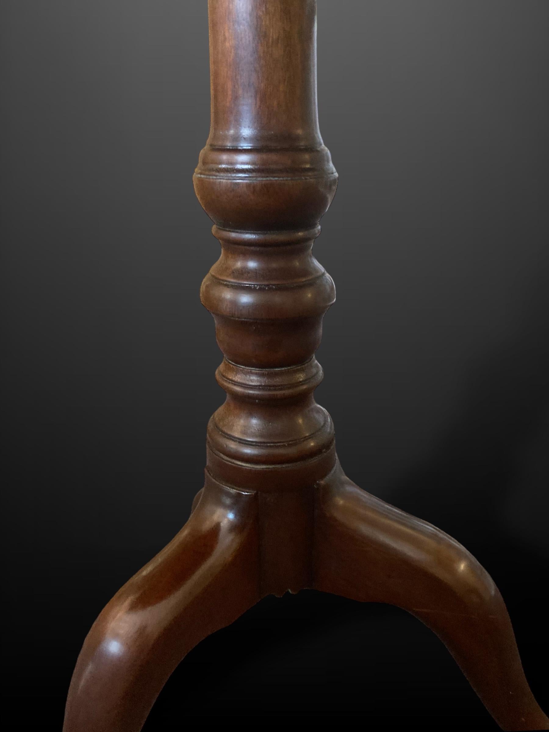 19th Century A Regency Mahogany Tripod Table / Occasional Table For Sale