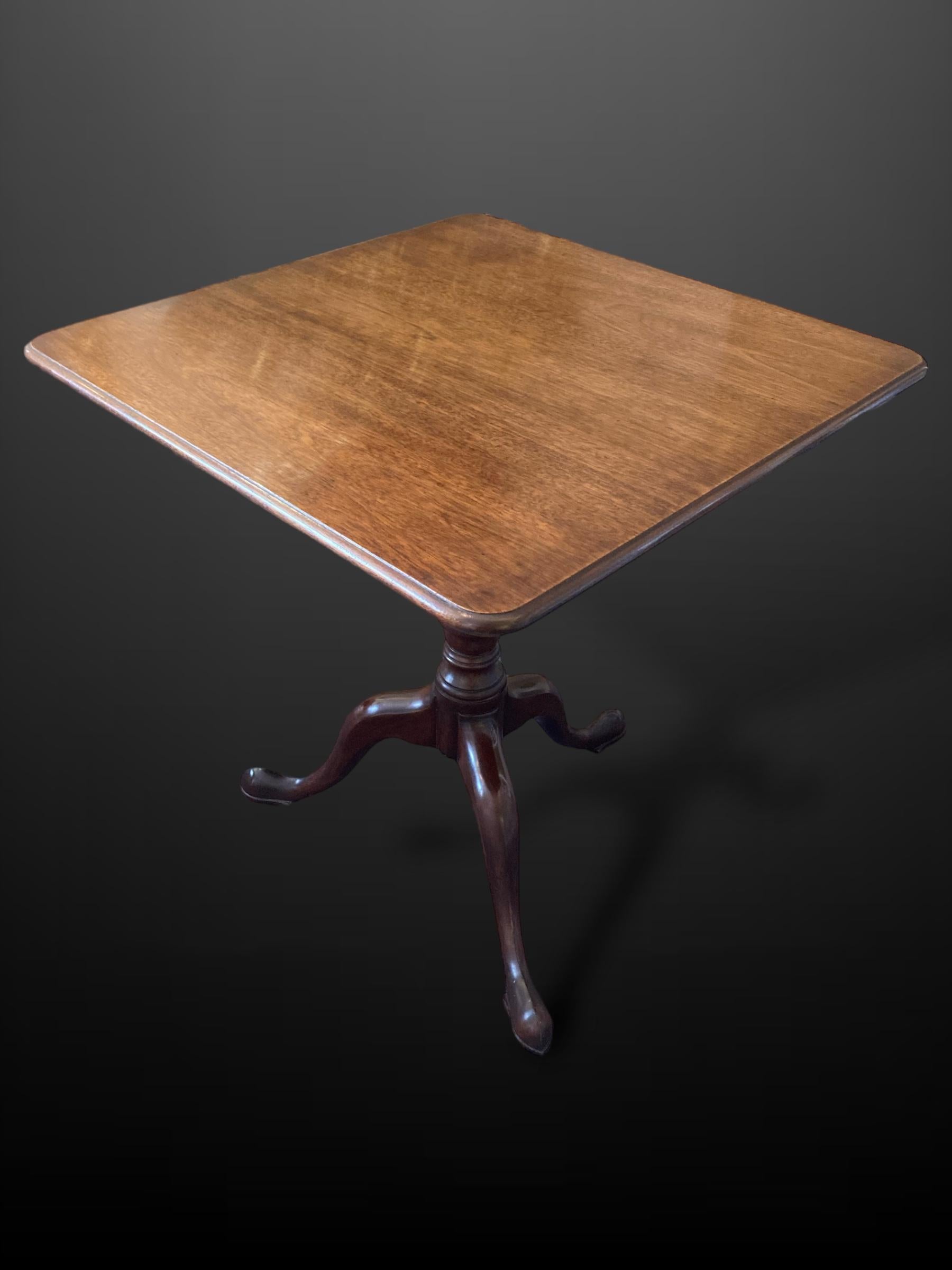 A Regency Mahogany Tripod Table / Occasional Table For Sale 2