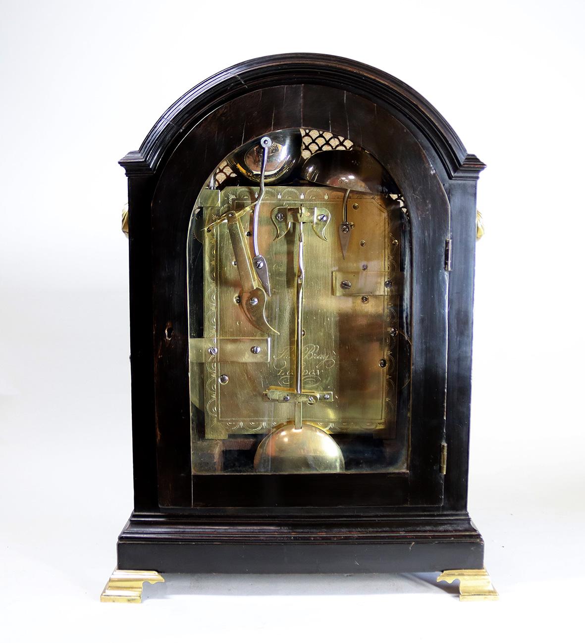 A Regency Quarter Chiming Bracket Clock In Good Condition In Amersham, GB