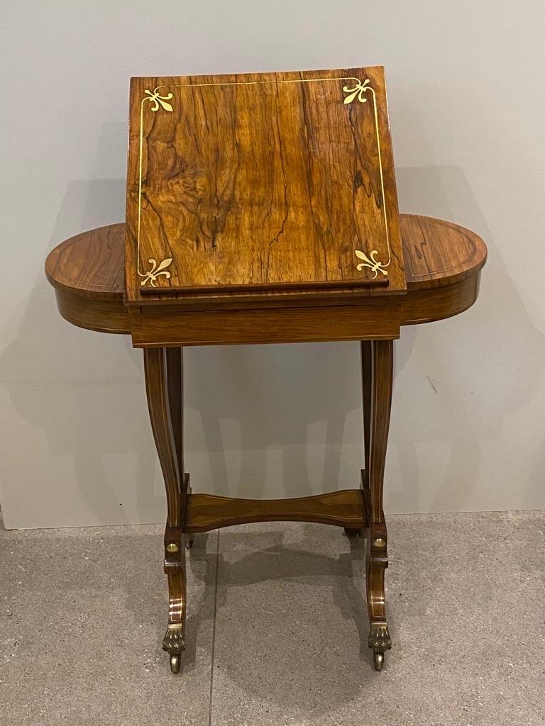Regency-Spieltisch aus Palisanderholz mit Messingintarsien, englisch, um 1820 (Rosenholz) im Angebot