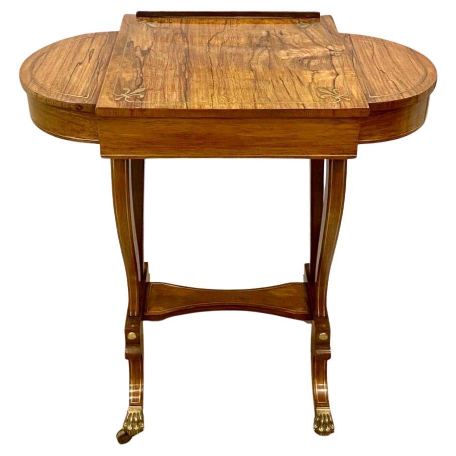 Table de jeu Regency en bois de rose, incrustation en laiton, anglaise, datant d'environ 1820