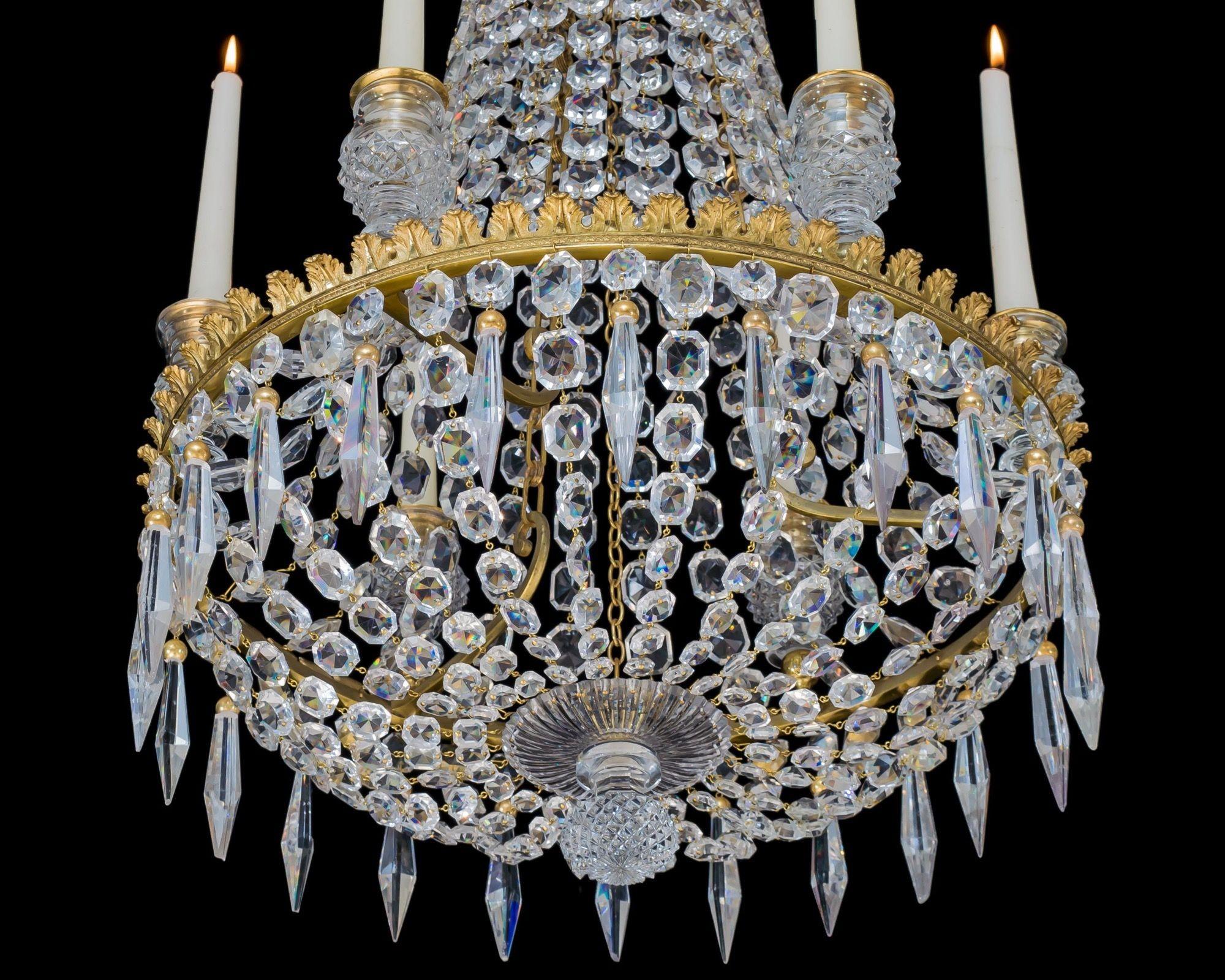 A Regency Six Light Crystal Chandelier In Good Condition For Sale In Steyning, West sussex