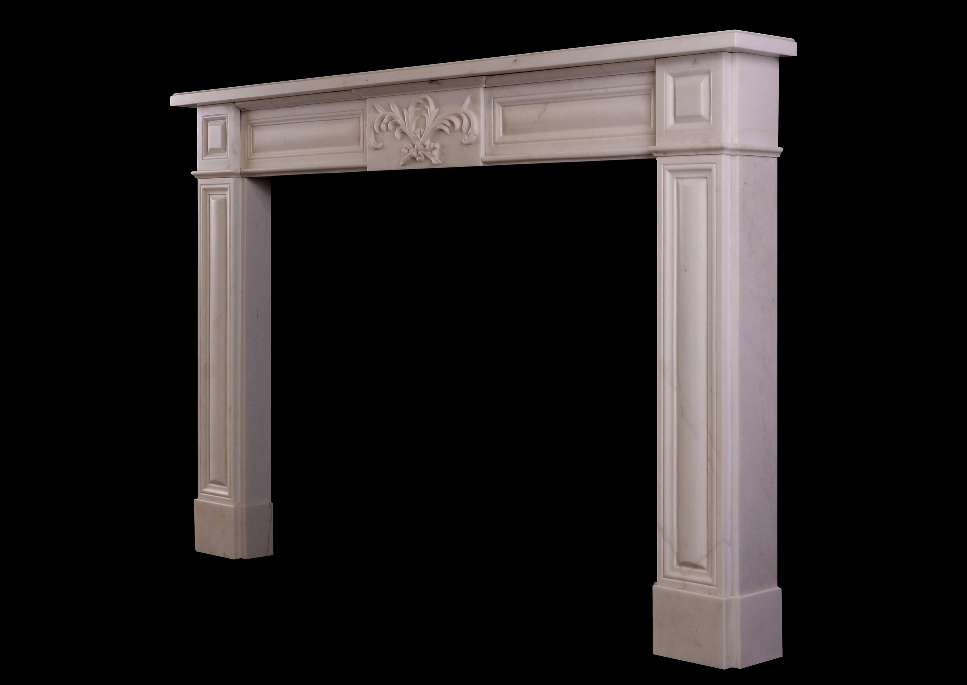 Regency Style Statuary Marble Fireplace In Good Condition For Sale In London, GB