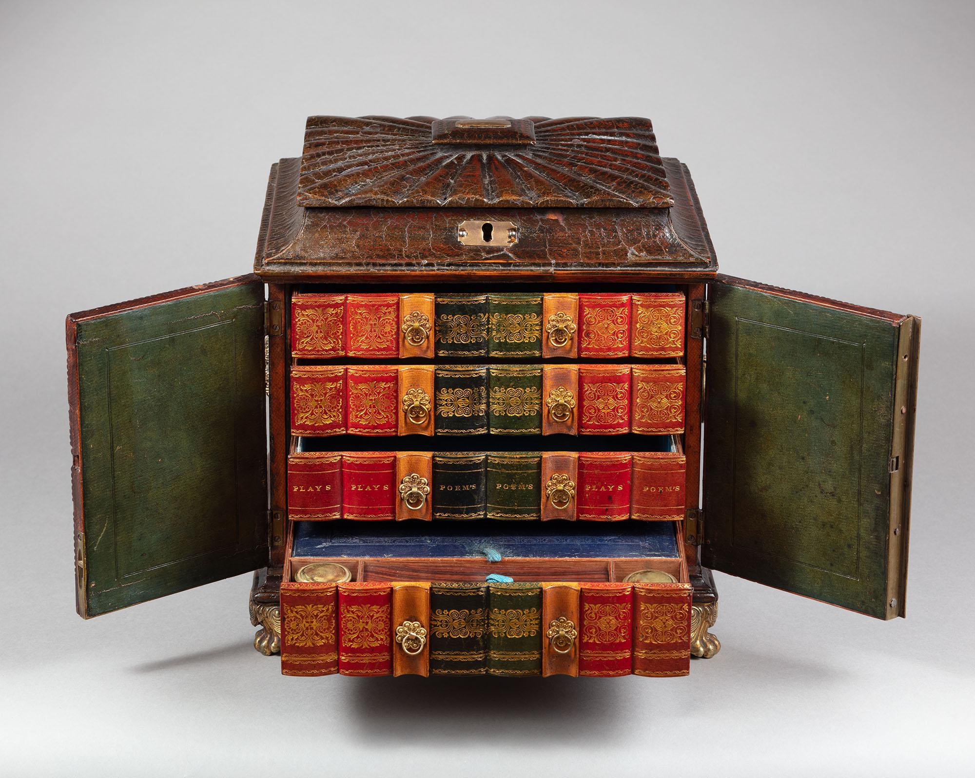 A Regency tooled and gathered leather casket, c.1820 For Sale 2