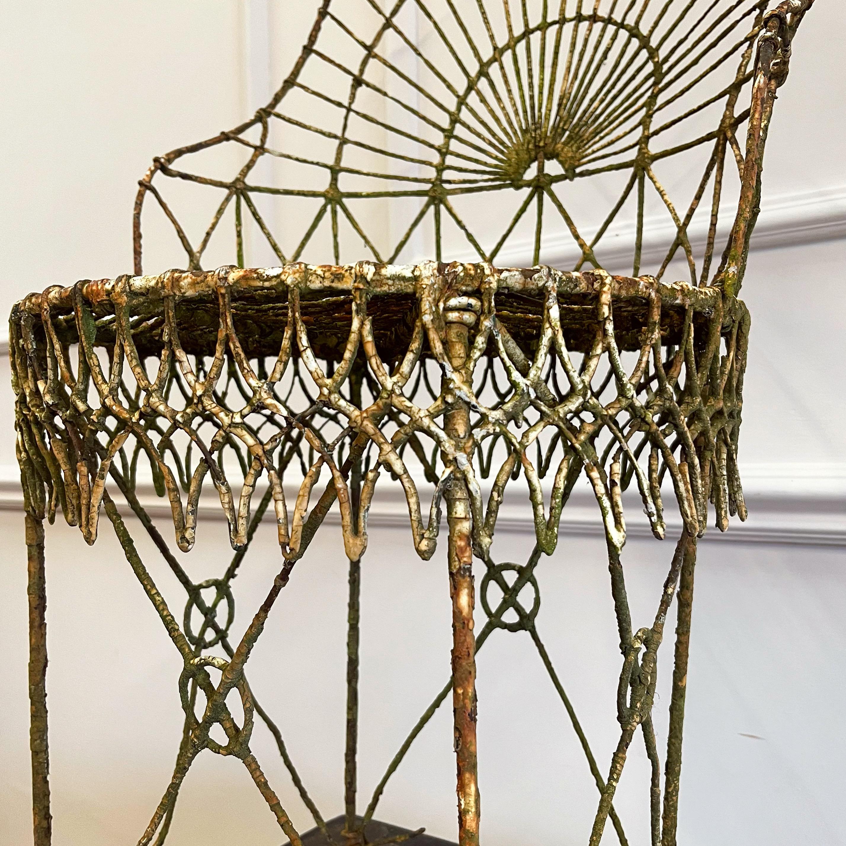 Una silla de jardín de alambre de la Regencia Británico en venta