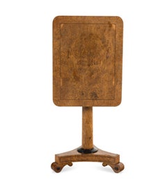 Mesa auxiliar basculante de madera de tejo de la Regencia Principios del siglo XIX