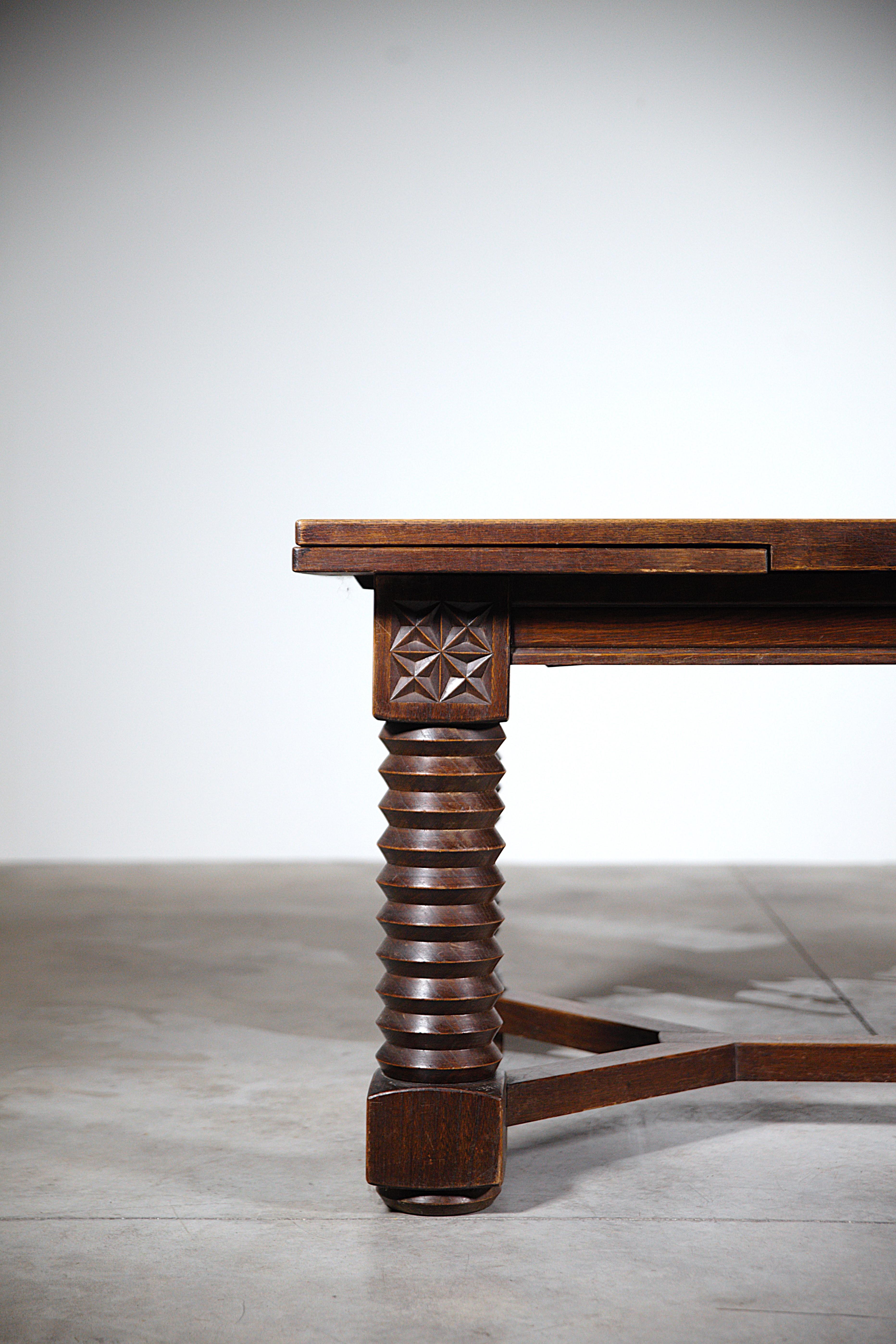 Table de salle à manger régionaliste française des années 1940 Bon état - En vente à HYÈRES, FR