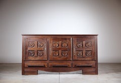 Una credenza regionalista di Victor Courtray Francia anni '40