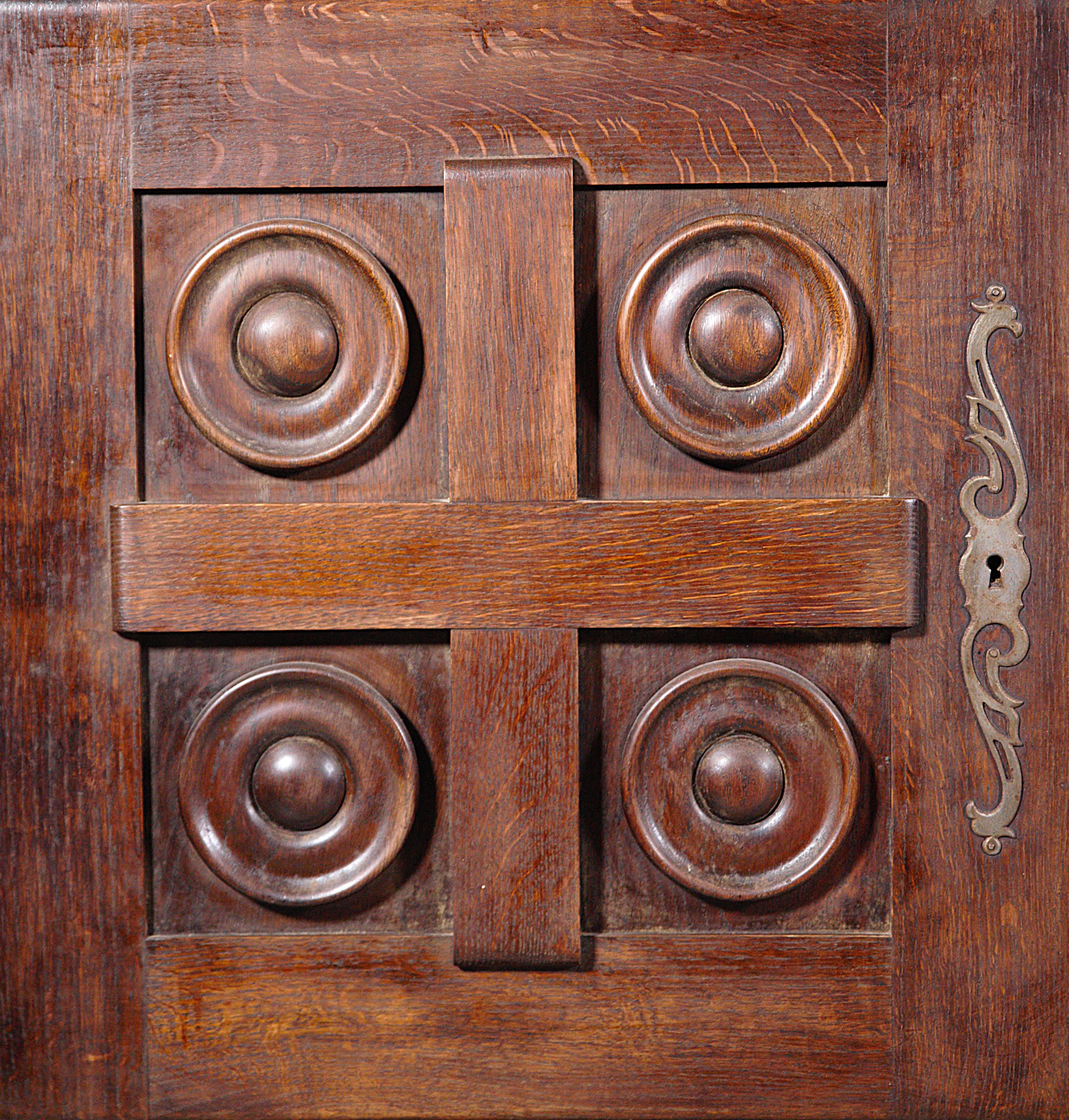 Bois Enfilade régionaliste de Victor Courtray France, années 1940 en vente
