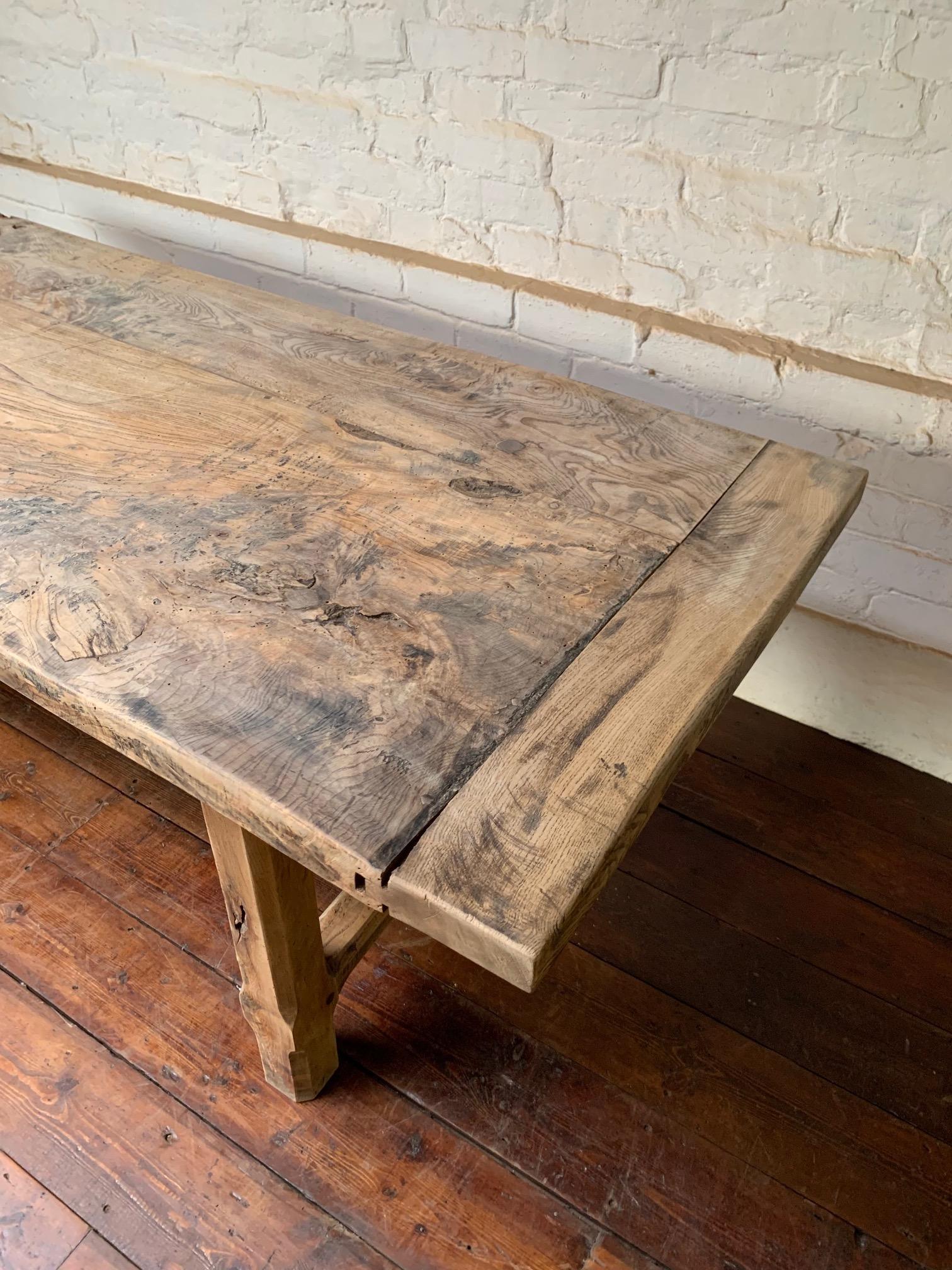 A Remarkable Late 18th Century French Burr Elm Table, (6-8 seater) 5