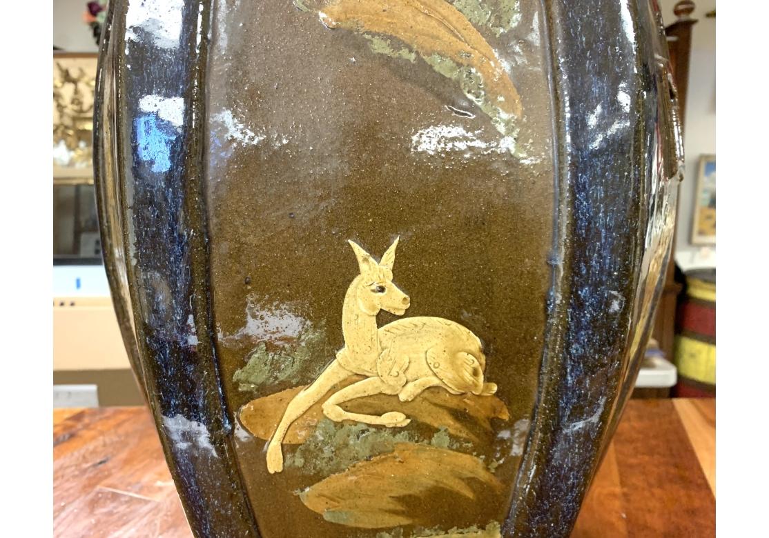 Notable pareja de taburetes de jardín asiáticos pintados con motivos de animales en venta 5