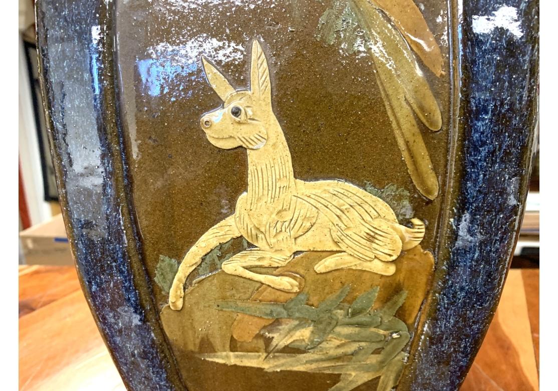 Notable pareja de taburetes de jardín asiáticos pintados con motivos de animales en venta 9