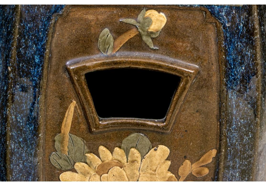 Notable pareja de taburetes de jardín asiáticos pintados con motivos de animales siglo XX en venta