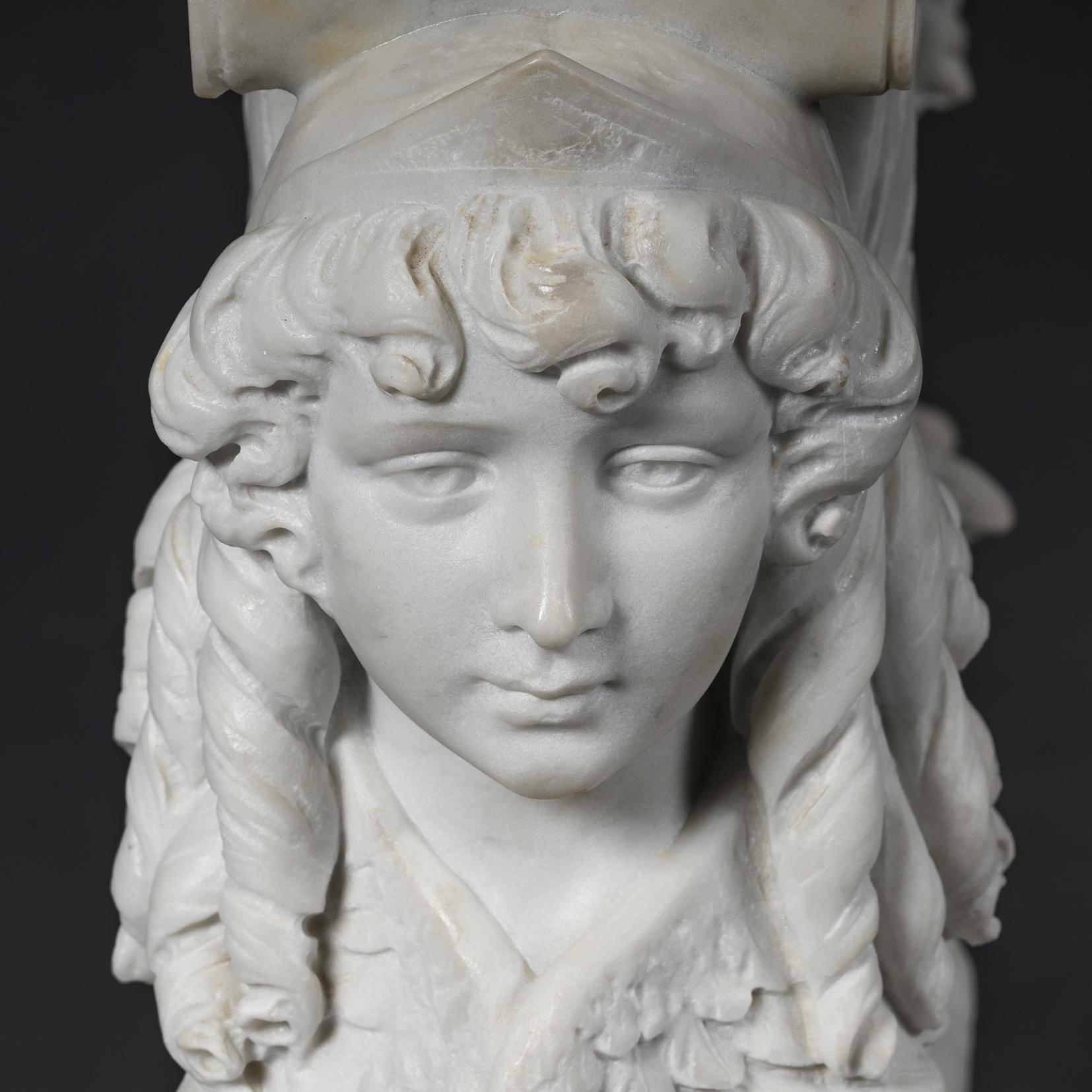 A Renaissance Revival Carved Marble Centre Table im Zustand „Gut“ im Angebot in Brighton, West Sussex