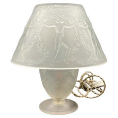 A Rene Lalique 6 Tänzer Glas  Tischlampe