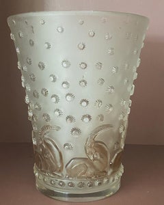 A Rene Lalique Ajaccio  Art Deco Glass vase