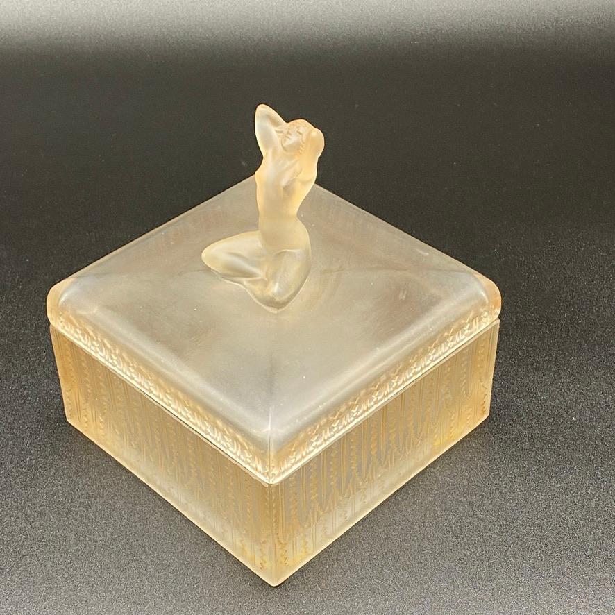 Boîte en verre Sultane Art Déco Rene lalique  en vente 1