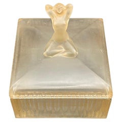 A Rene lalique Art Deco Sultane glass boxe 