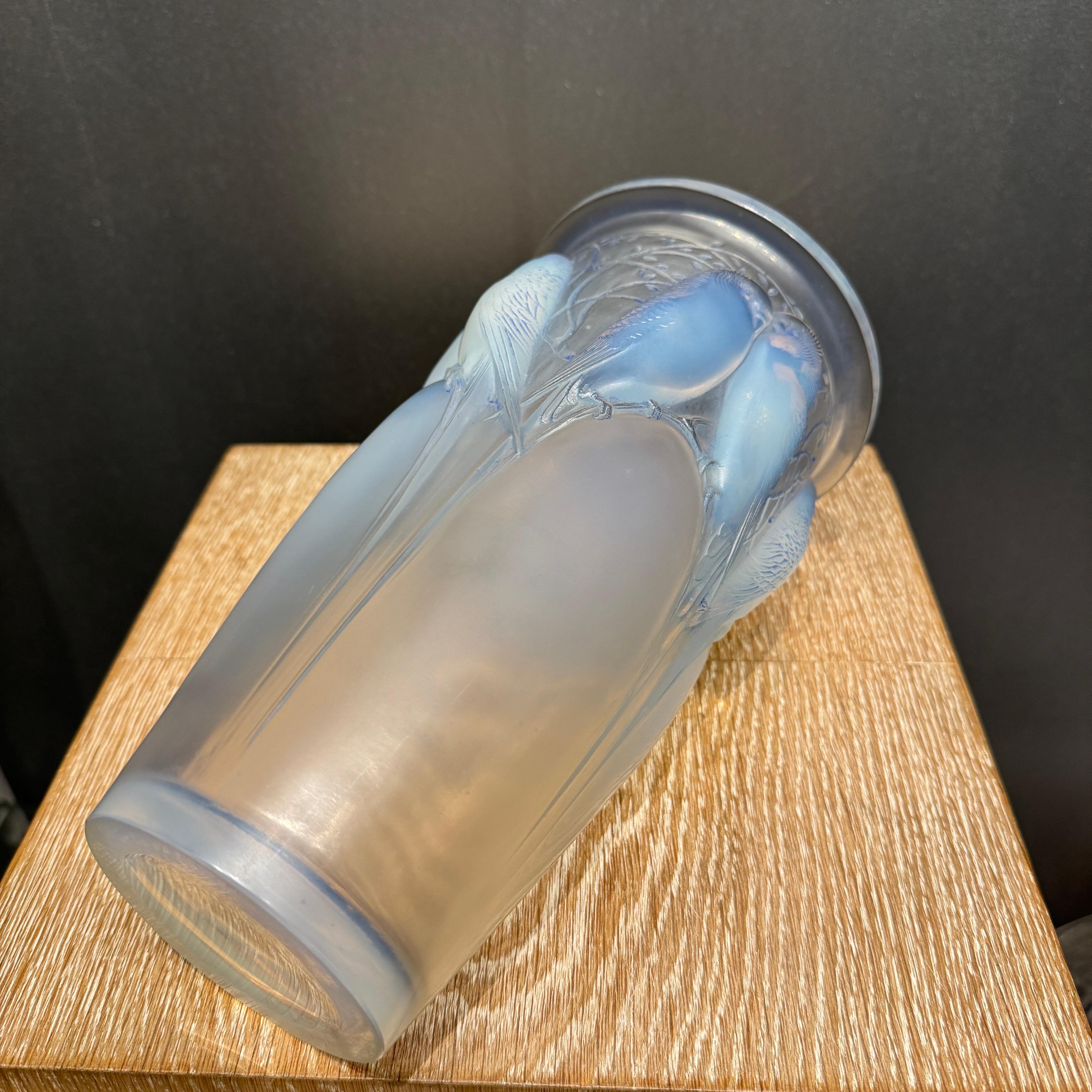 À René Lalique Ceylan Art Déco Vase in Opalescent Glass 8