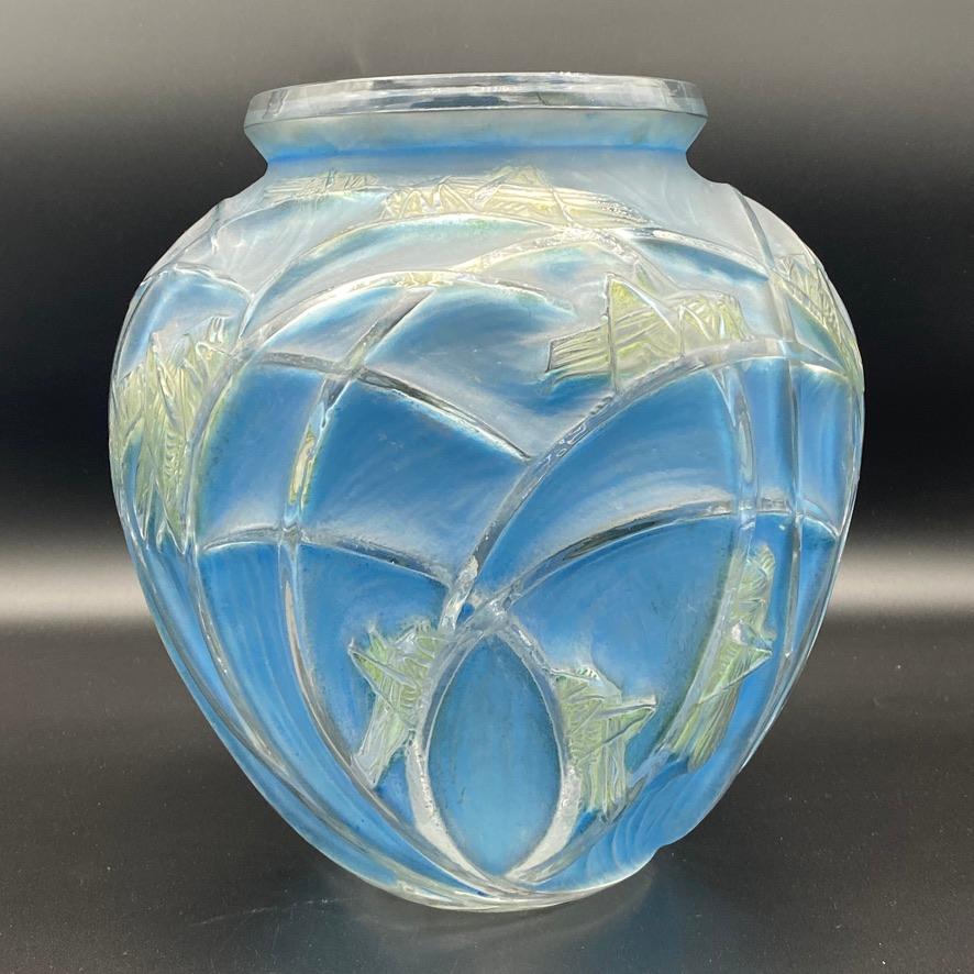  A Rene Lalique Criquet Glass Vase  For Sale 7