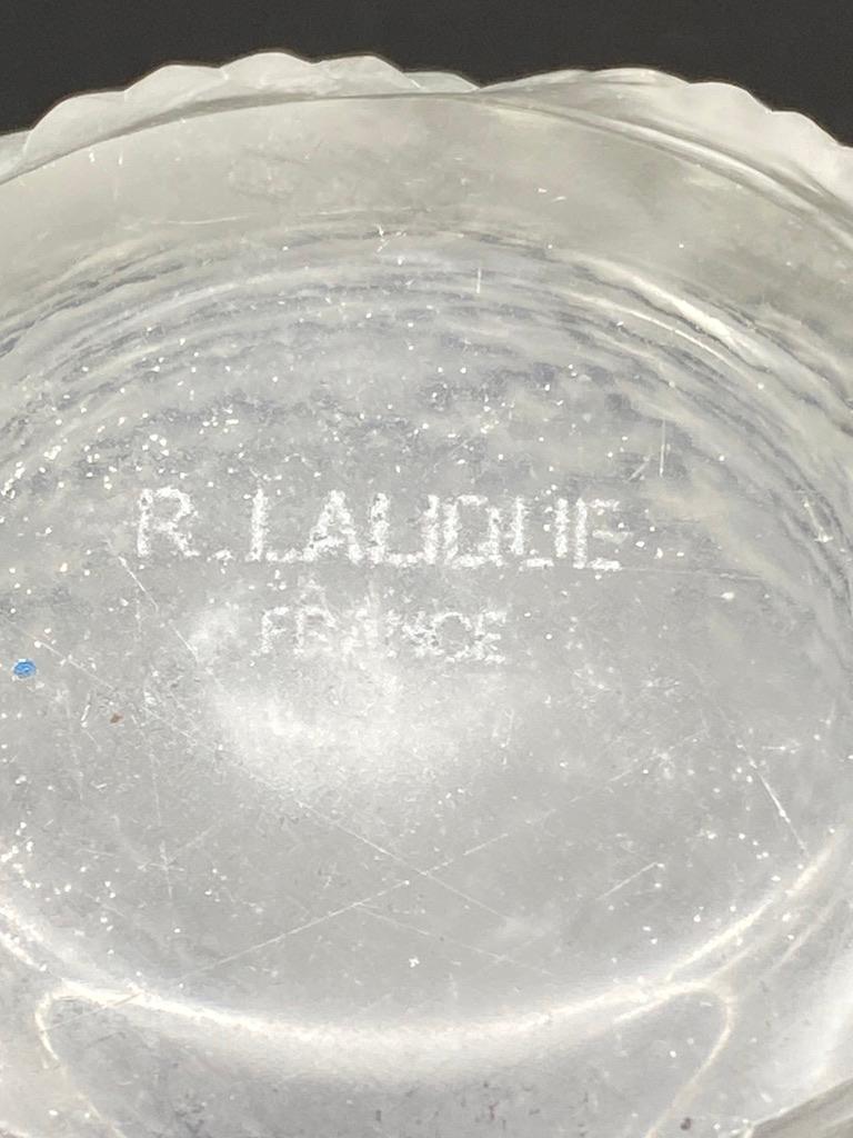 Milieu du XXe siècle Vase en verre émaillé Rene Lalique, Guirlandes. en vente