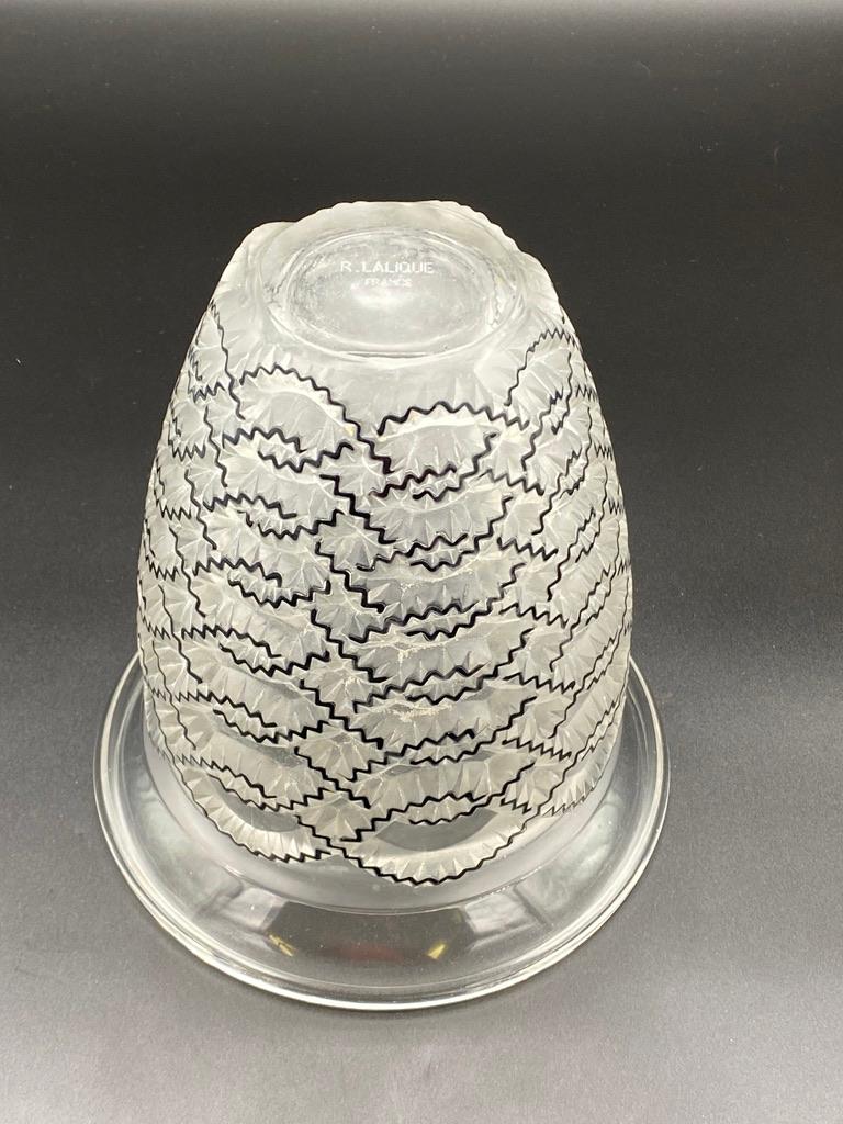 A Rene Lalique Enameled Glass vase , Guirlandes. For Sale 2