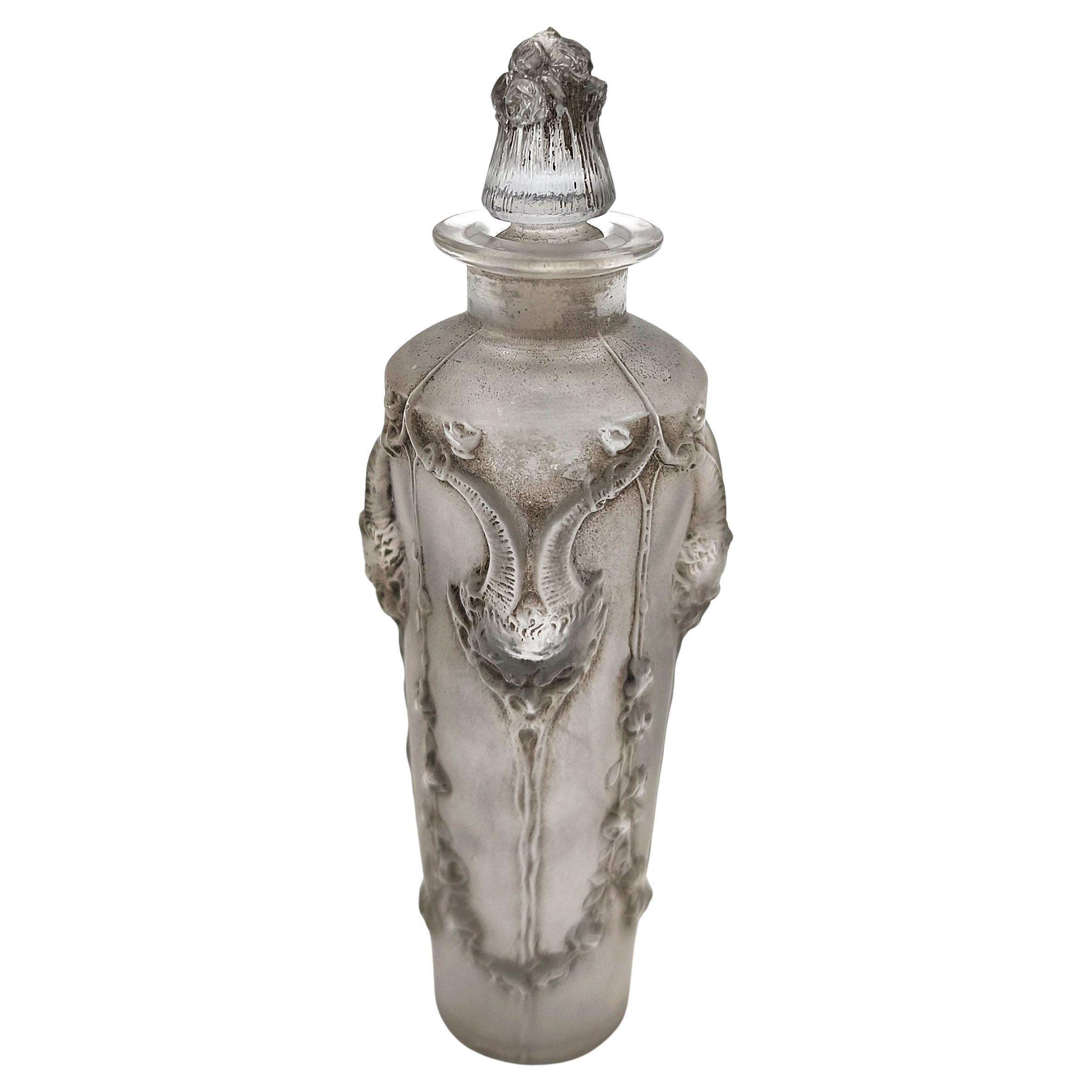 Frasco de perfume de cristal René Lalique "Pan", fabricado en Francia, hacia 1920 en venta