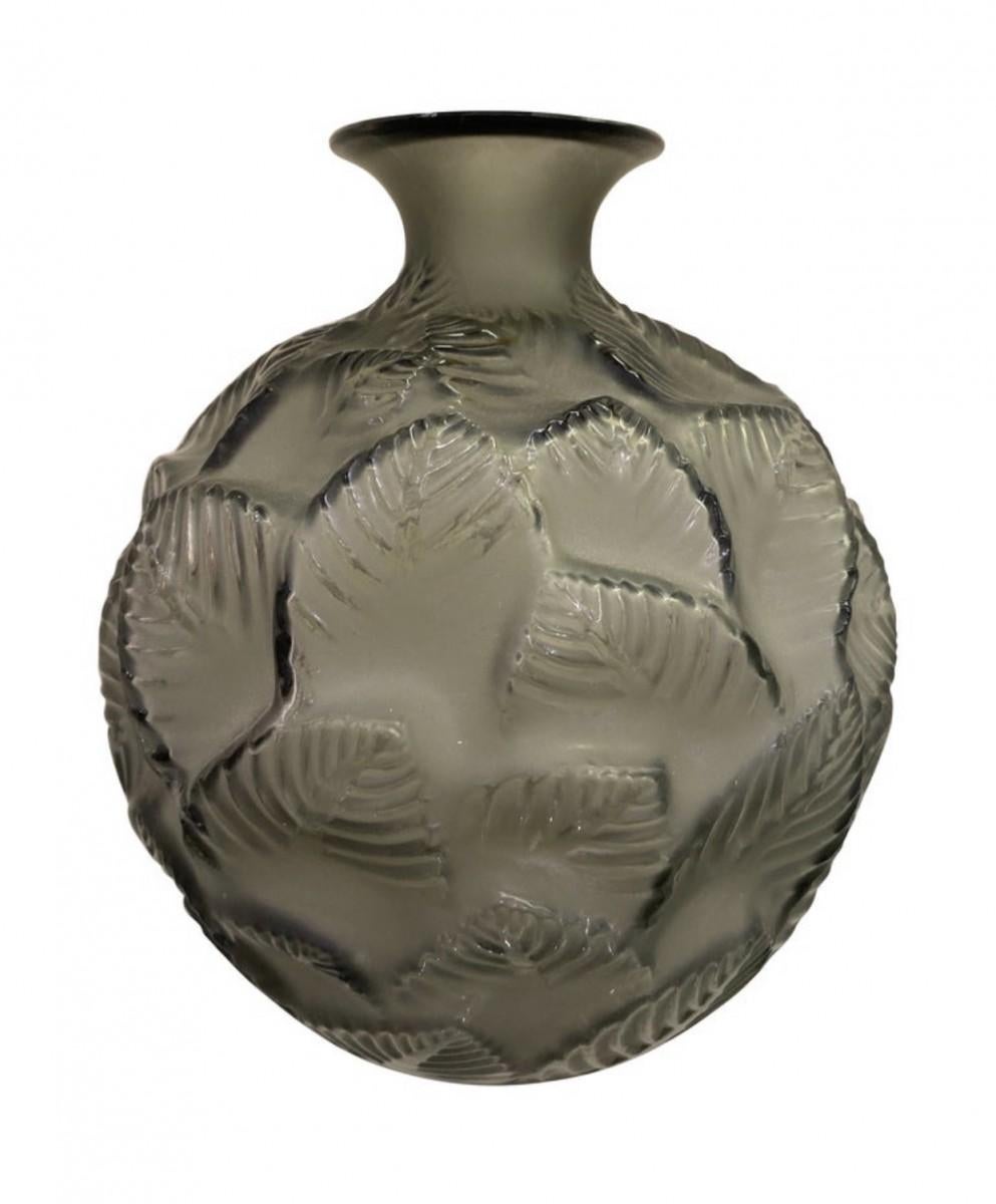 Art Glass A René Lalique Glass Vase 
