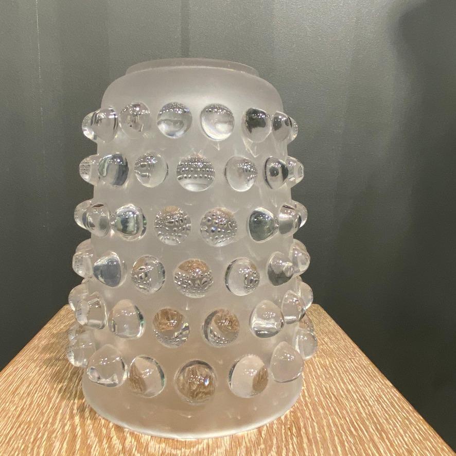 A Rene Lalique Mossi Glass vase  For Sale 2